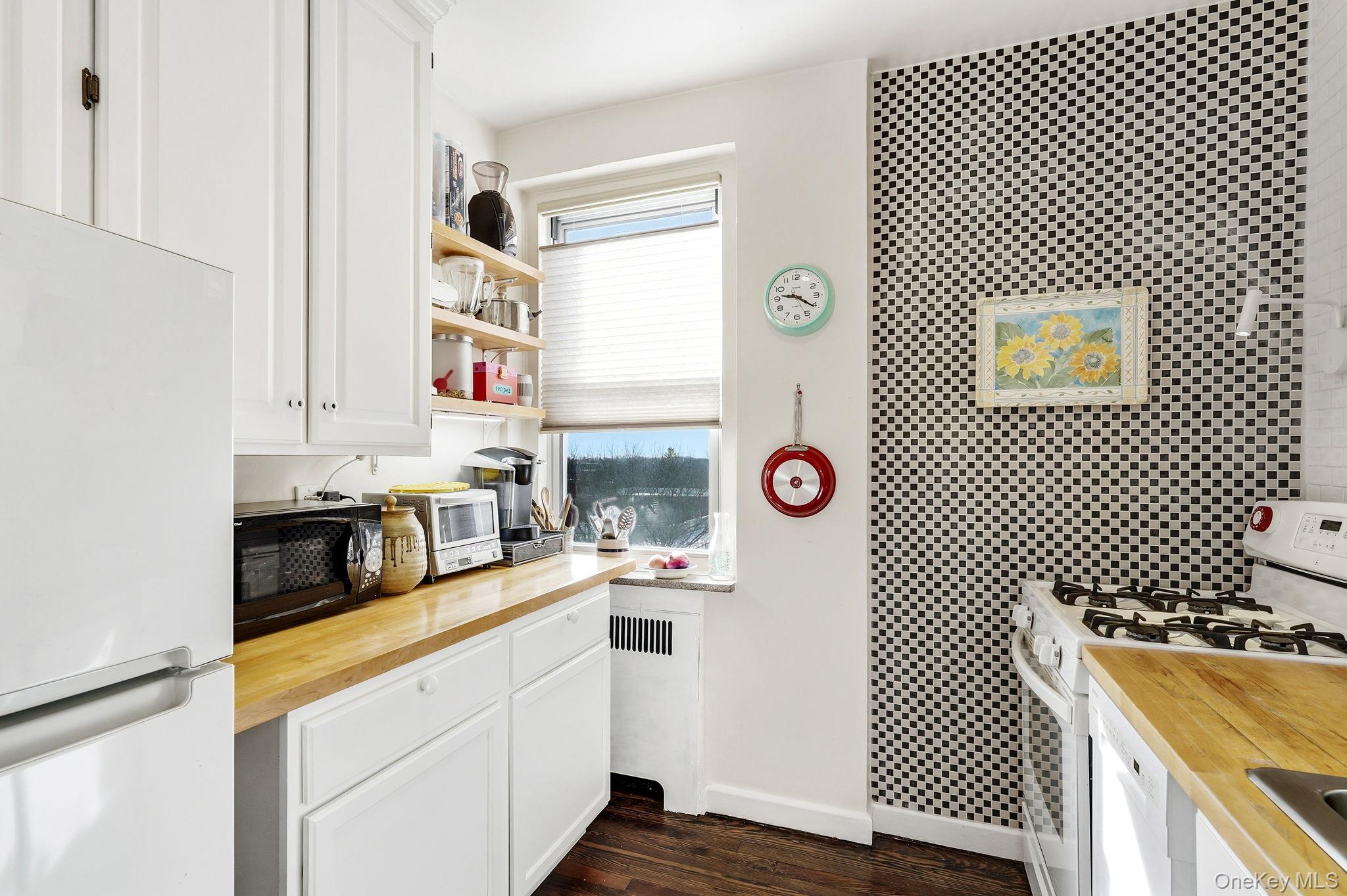 #12 photo, 90 Bryant Avenue, White Plains , NY 10605