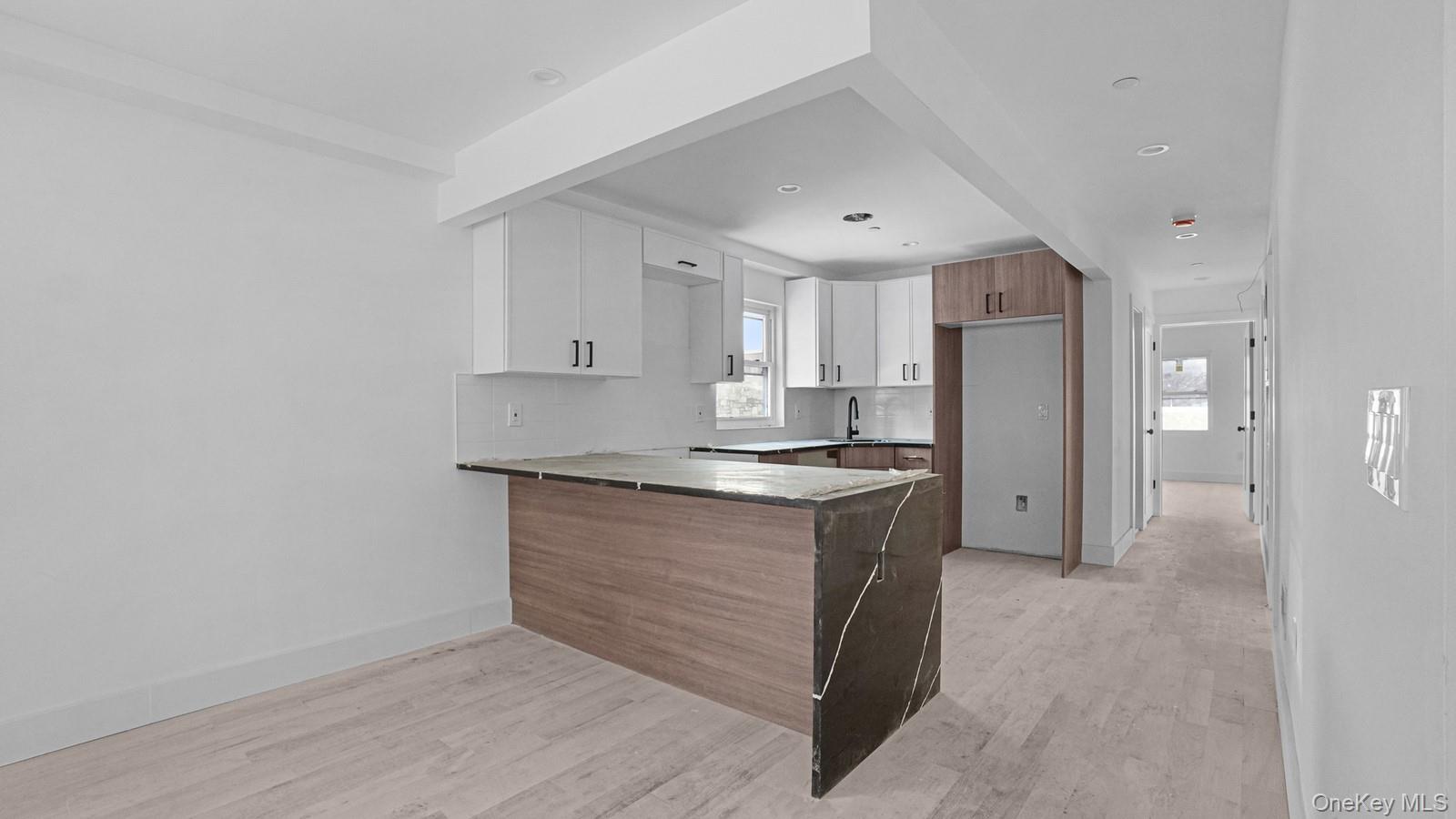 #10 photo, 342 E 234th Street, 布朗士 Bronx , NY 10470