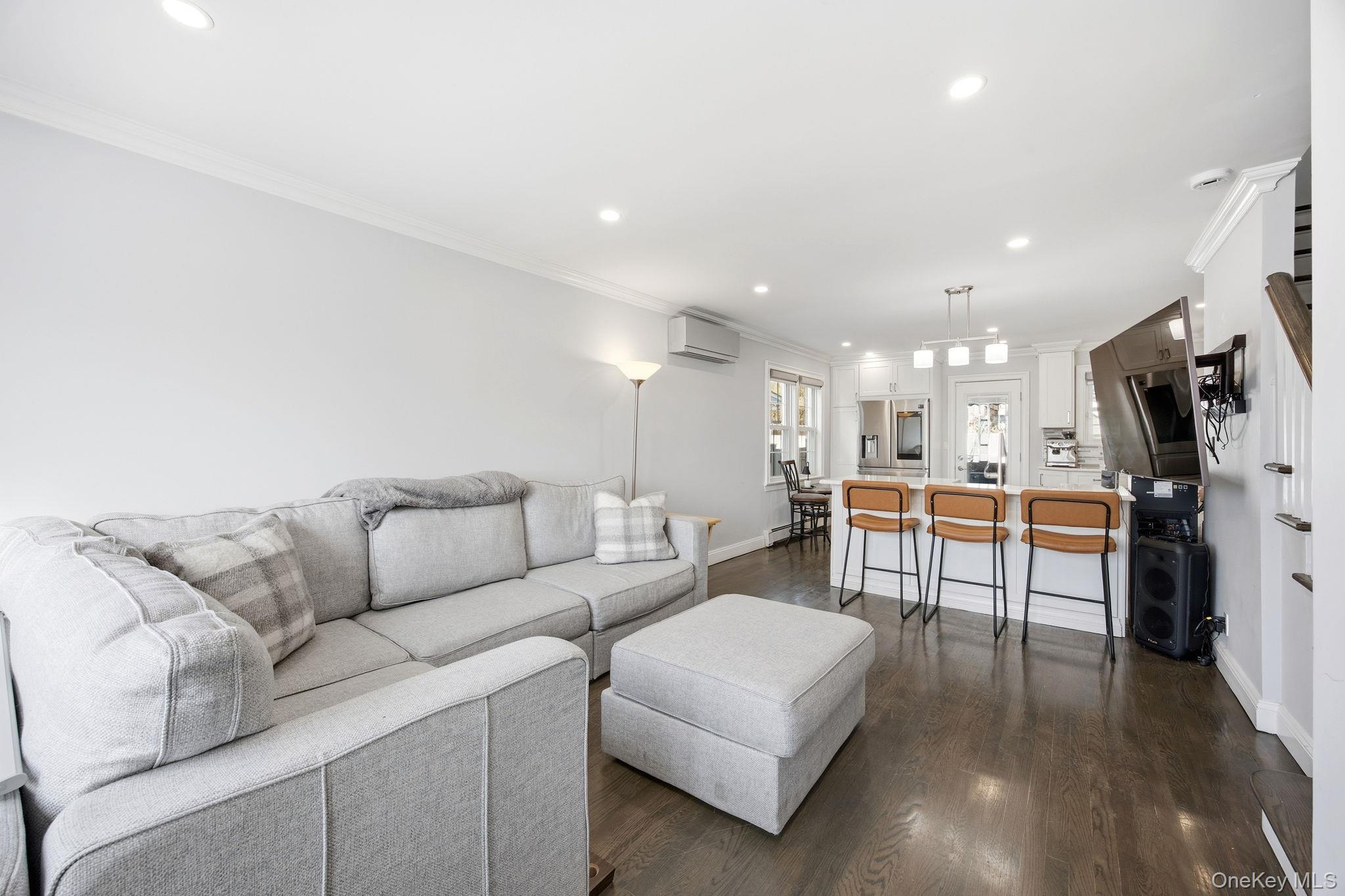 #4 photo, 750 Swinton Avenue, Bronx , NY 10465