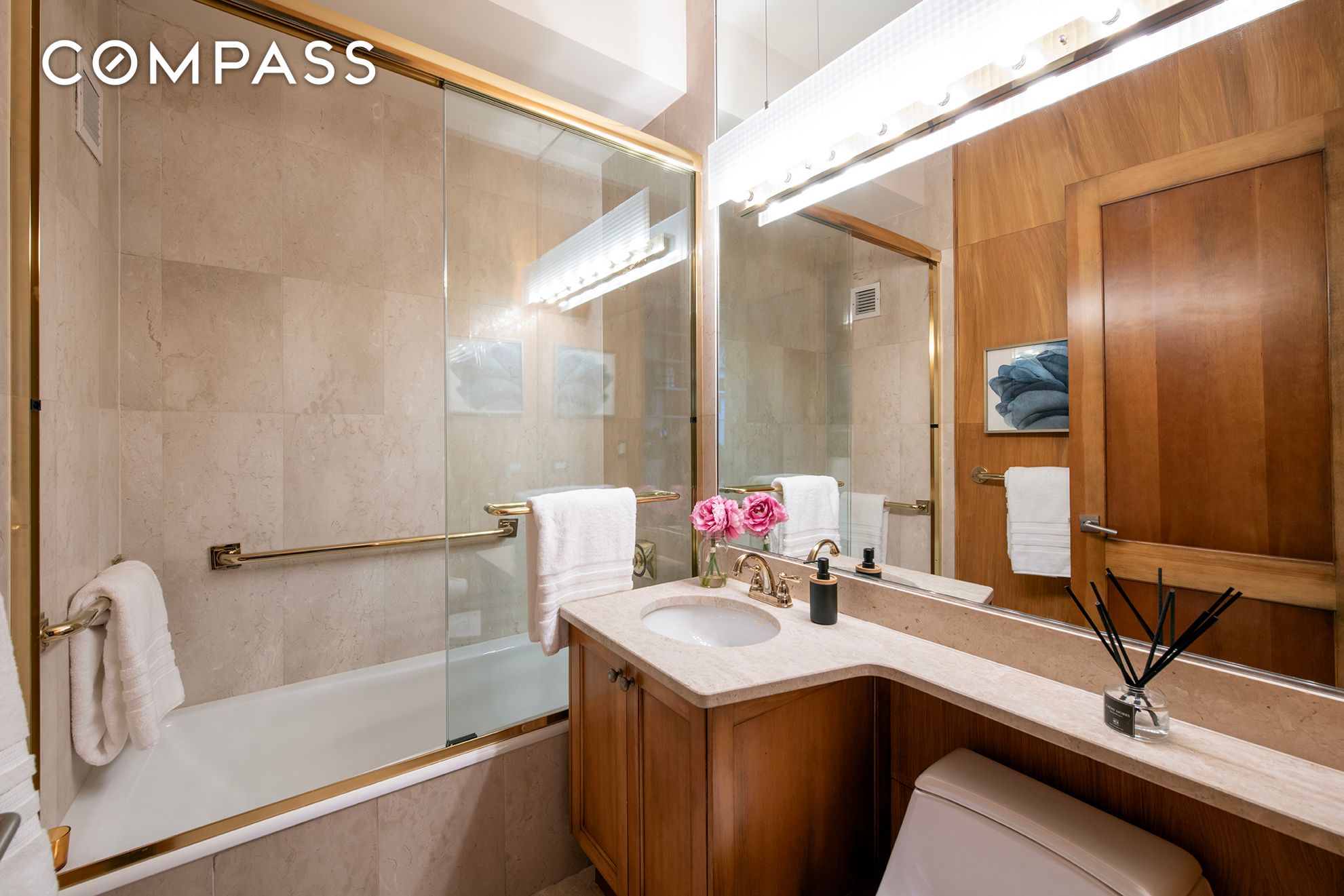 #9 photo, 1965 Broadway, 맨해튼 Upper West Side , NY 10023