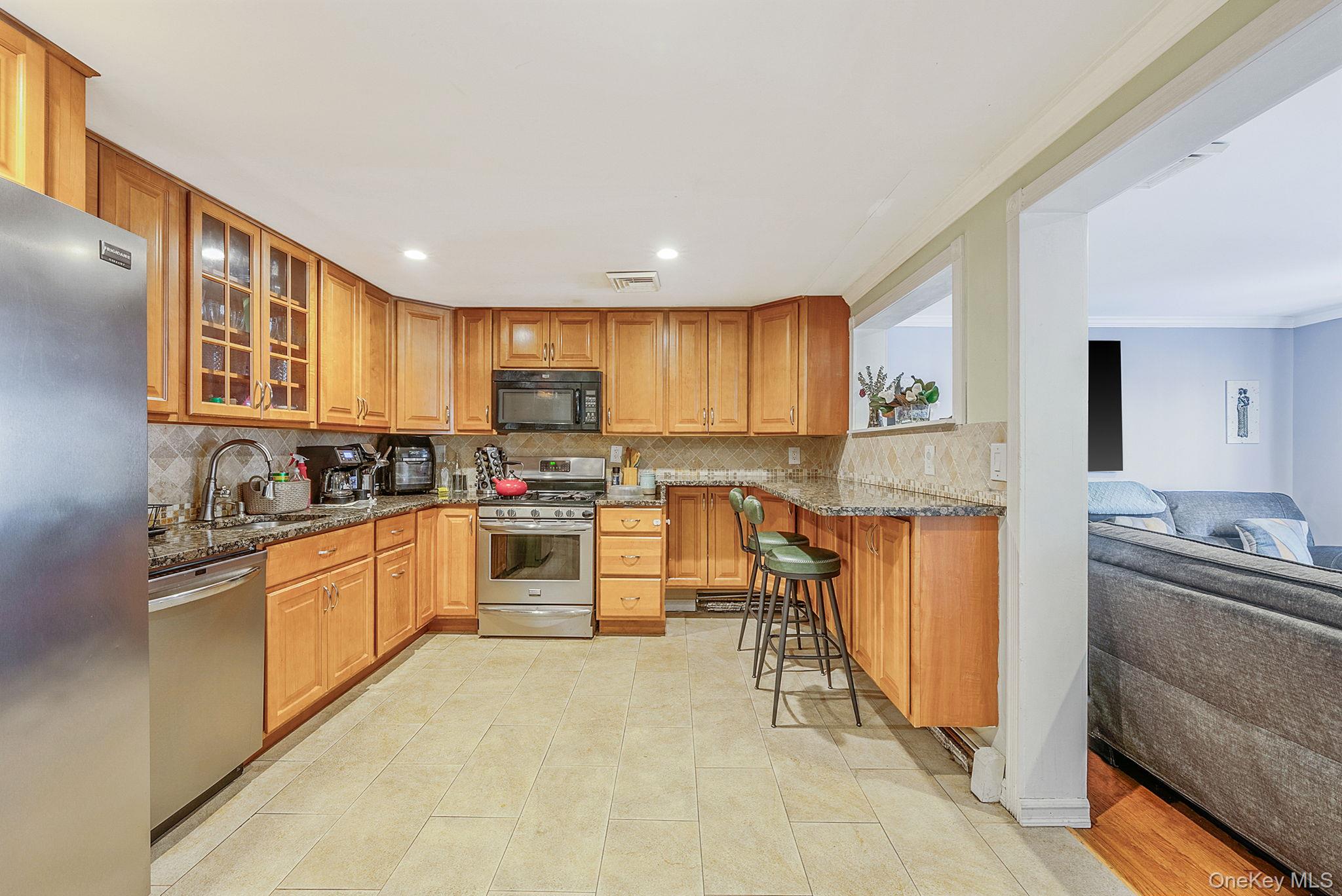 #18 photo, 50 E Pine Street, Long Beach , NY 11561