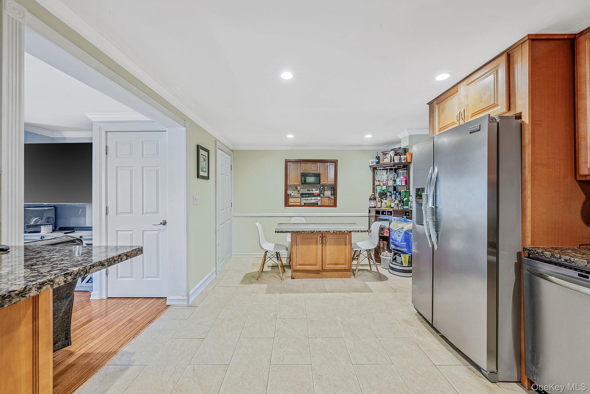 #19 photo, 50 E Pine Street, Long Beach , NY 11561