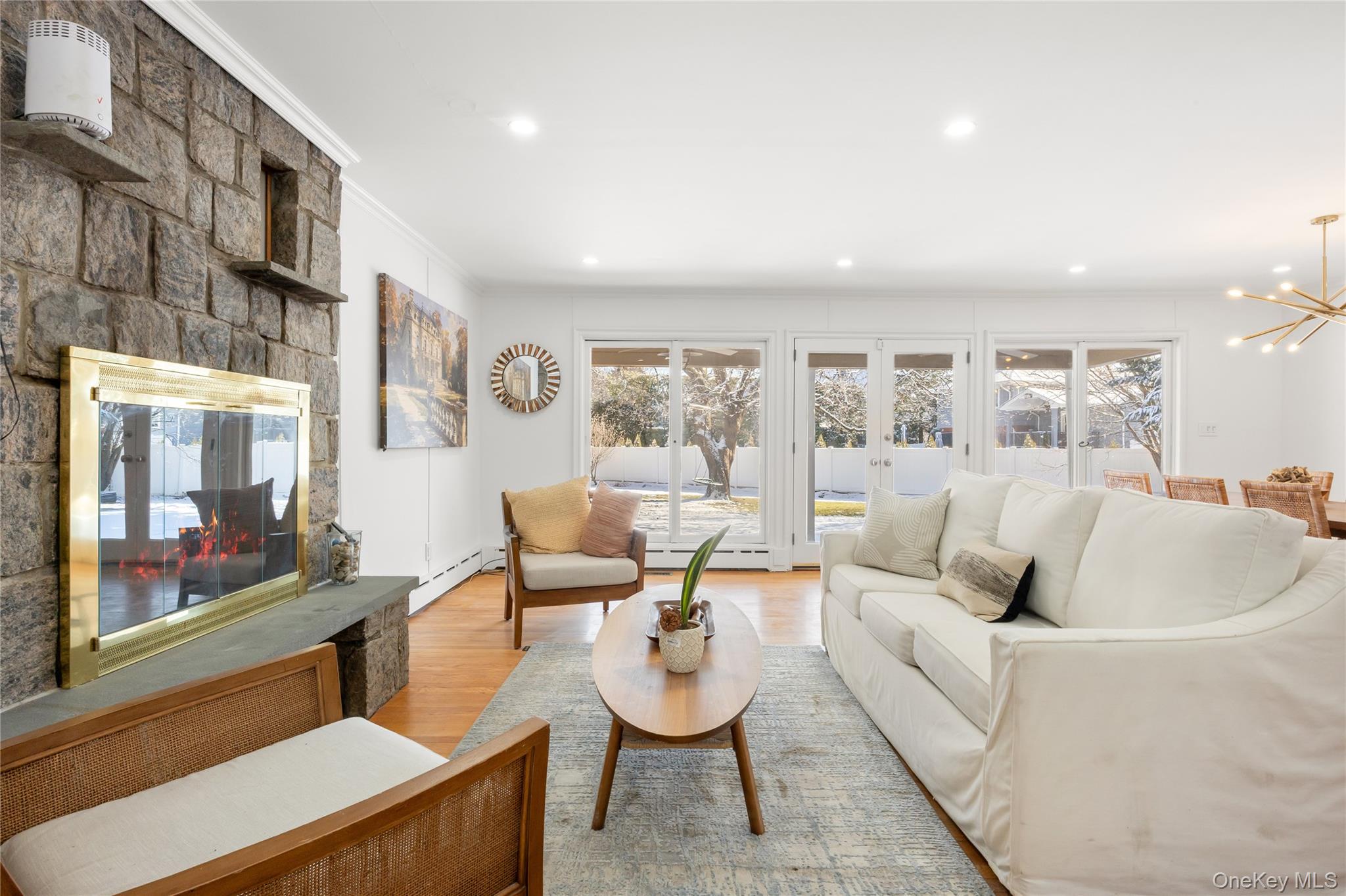 #15 photo, 467 Hempstead Avenue, Rockville Centre , NY 11570