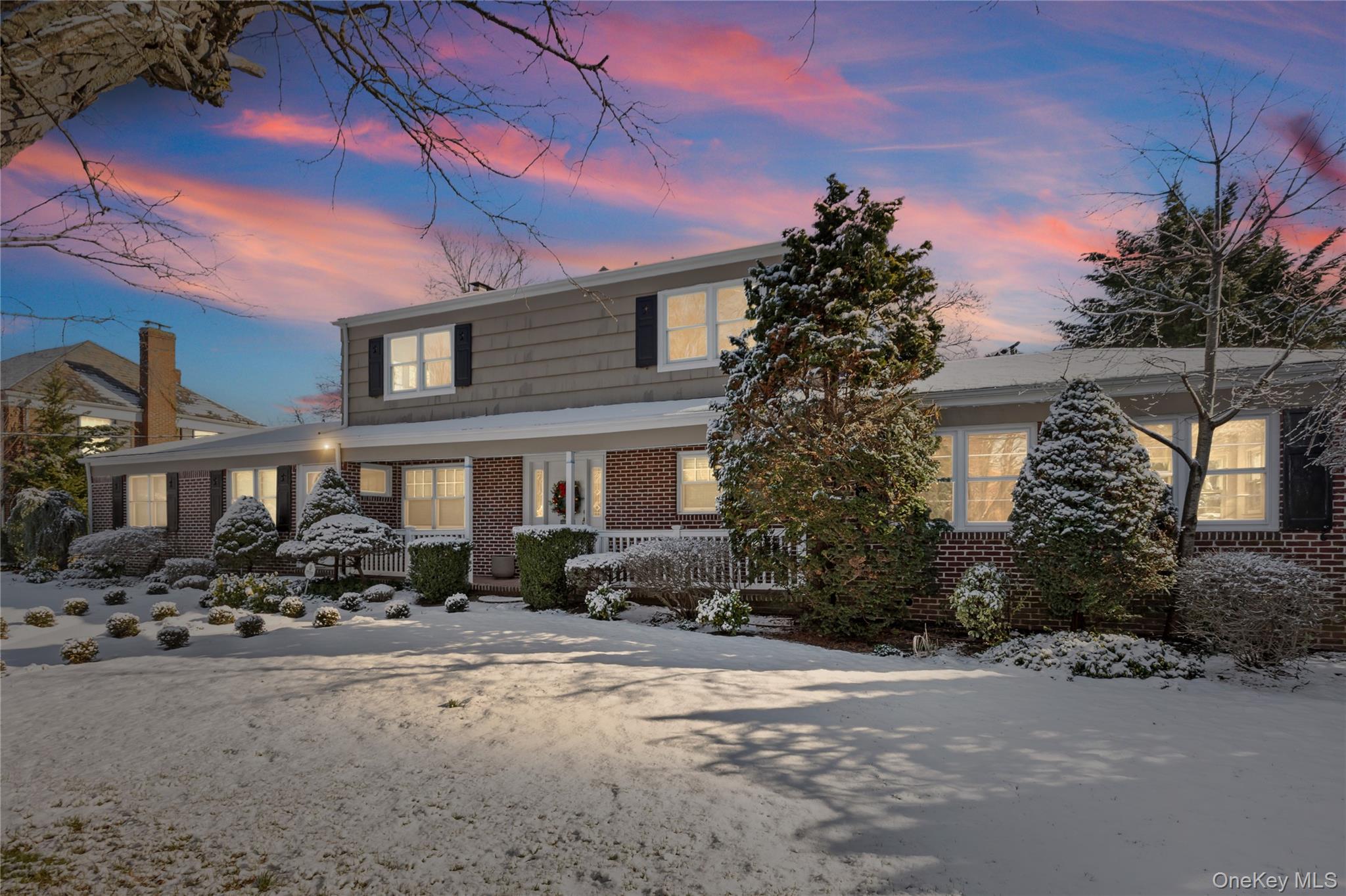 #3 photo, 467 Hempstead Avenue, Rockville Centre , NY 11570