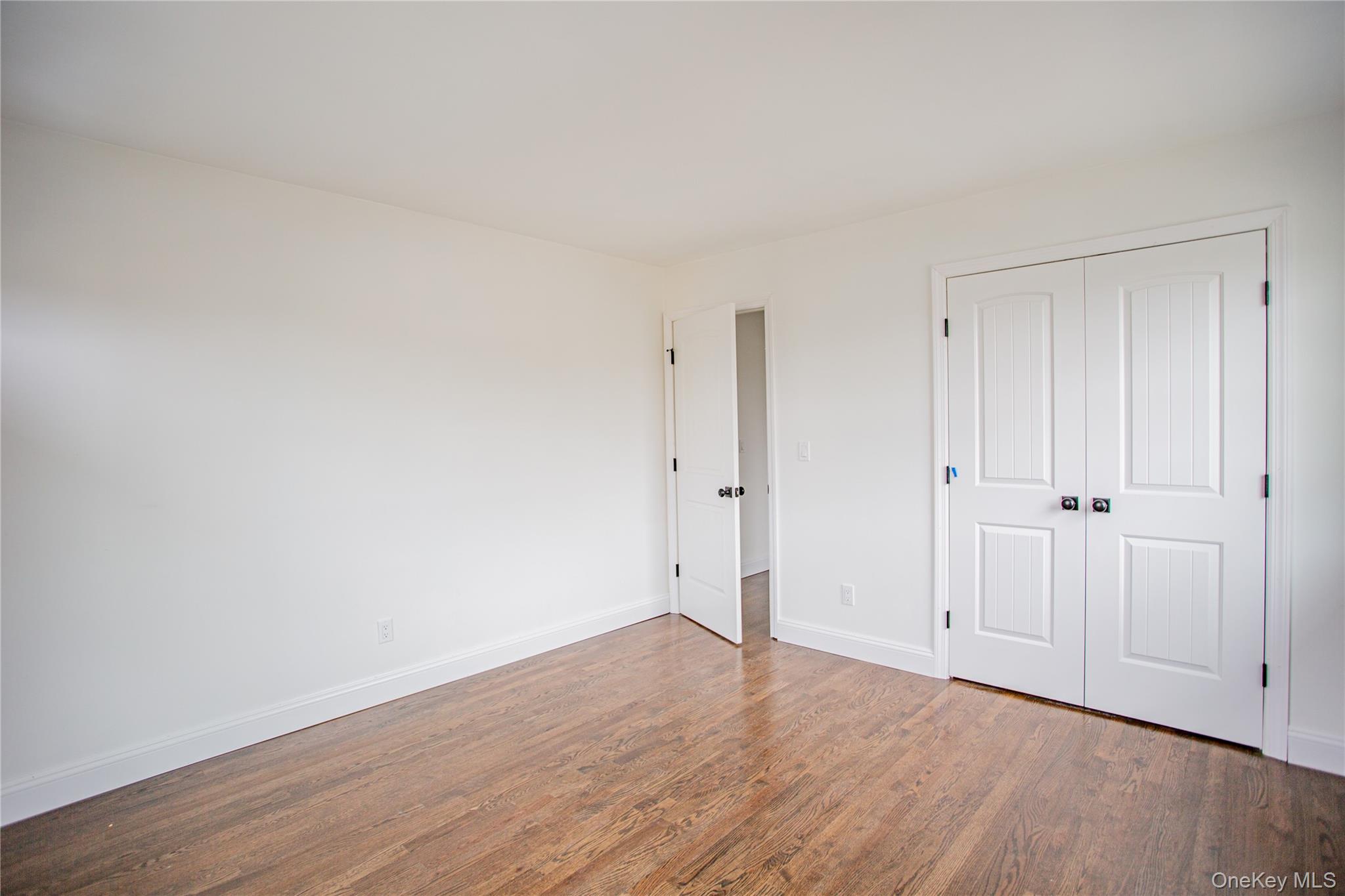 #18 photo, 451 E Pine Street, מחוז נסאו Long Beach , NY 11561