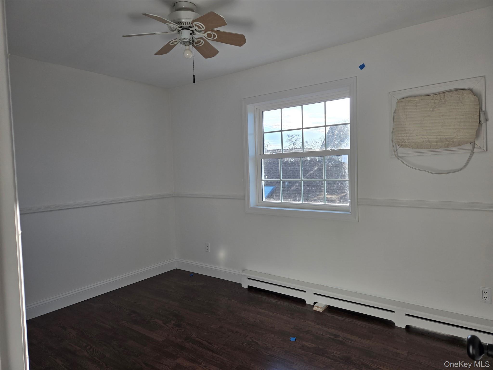 #8 photo, 451 E Pine Street, नासाउ काउंटी Long Beach , NY 11561