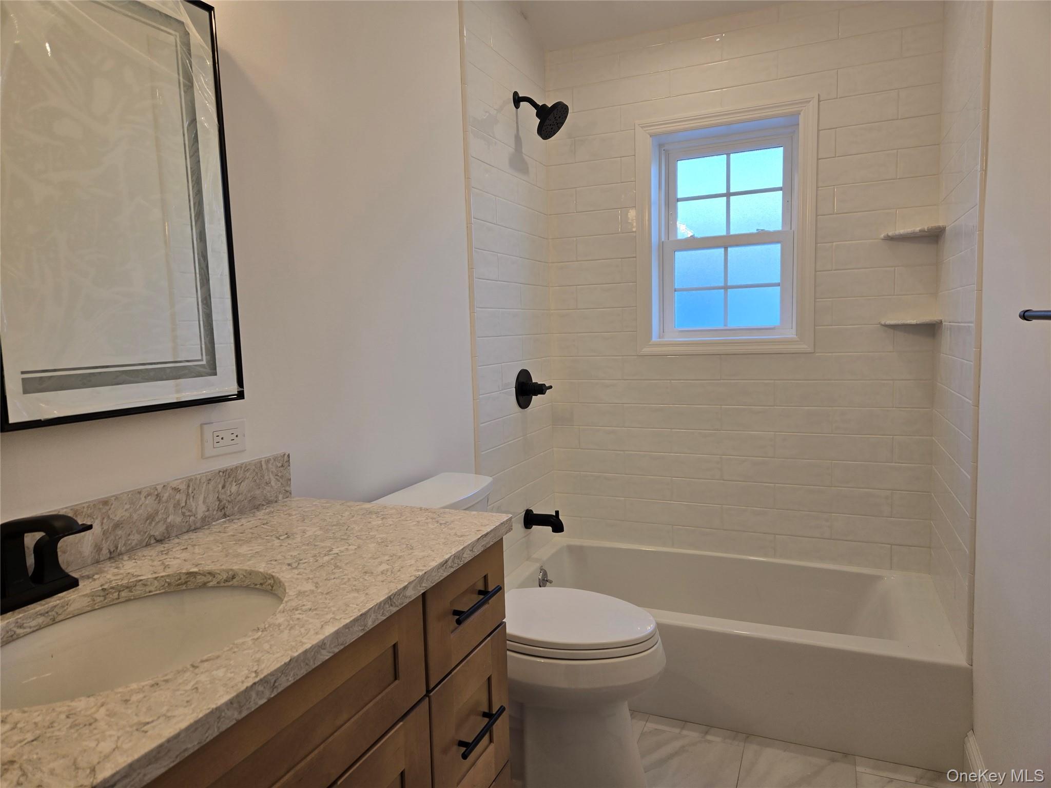 #9 photo, 451 E Pine Street, नासाउ काउंटी Long Beach , NY 11561