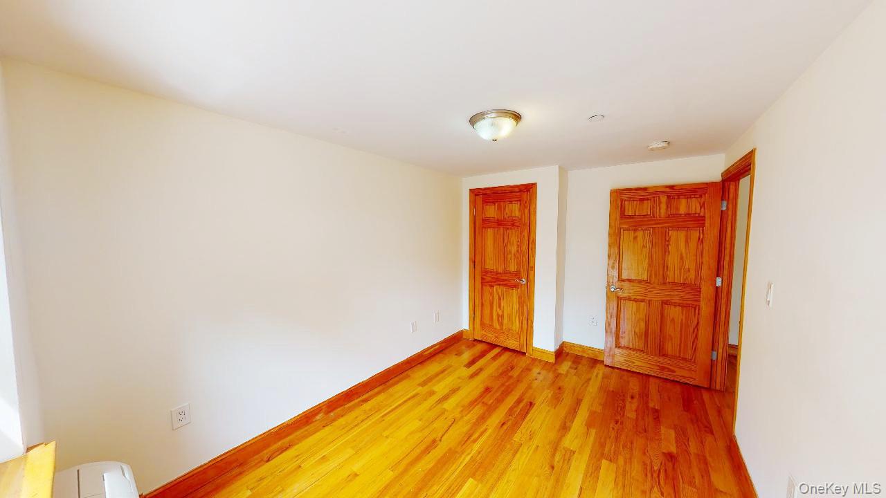 #11 photo, 84-14 143rd Street, Briarwood , NY 11435