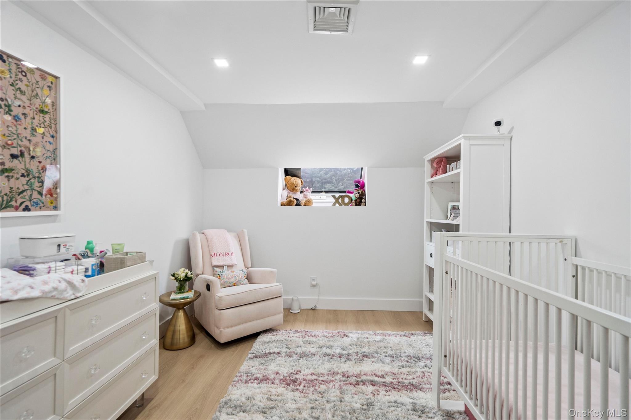 #12 photo, 16 Pony Circle, Roslyn Heights , NY 11577