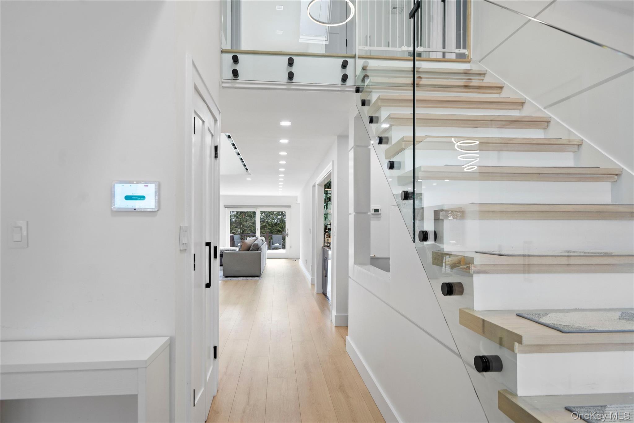 #2 photo, 16 Pony Circle, Roslyn Heights , NY 11577