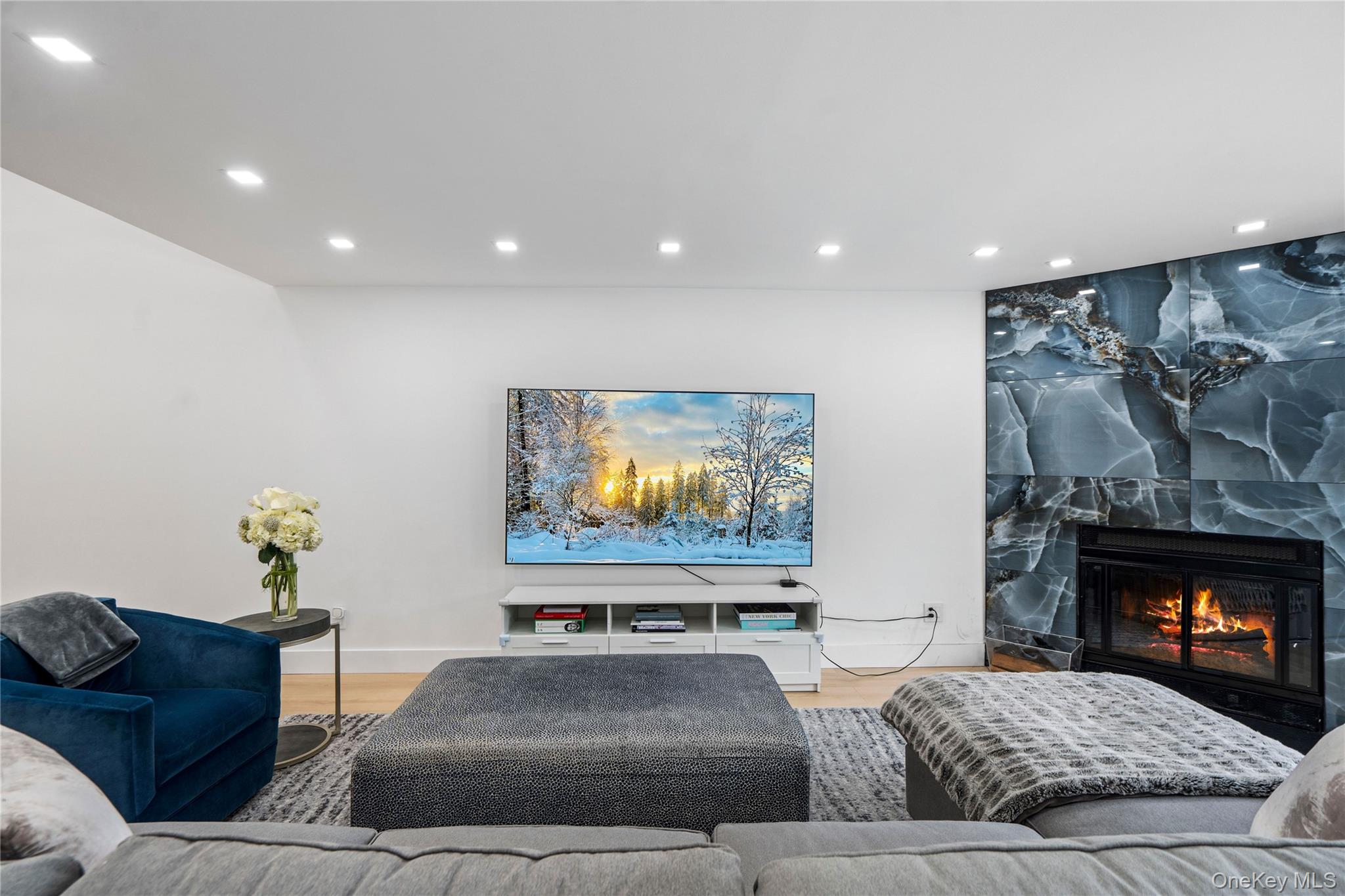 #5 photo, 16 Pony Circle, Roslyn Heights , NY 11577