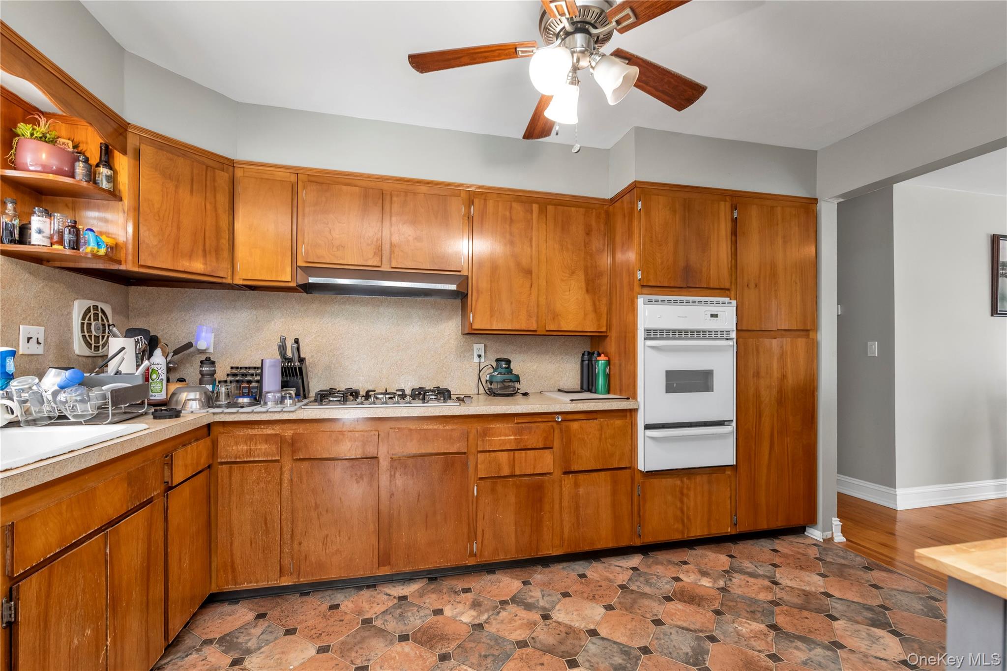 #7 photo, 26 Lancaster Road, Island Park , NY 11558