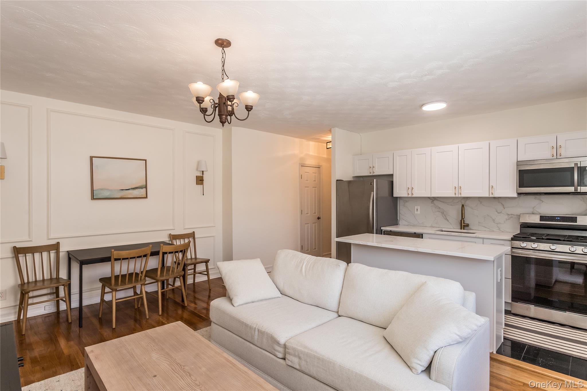 #11 photo, 30-69 Hobart Street, Woodside , NY 11377