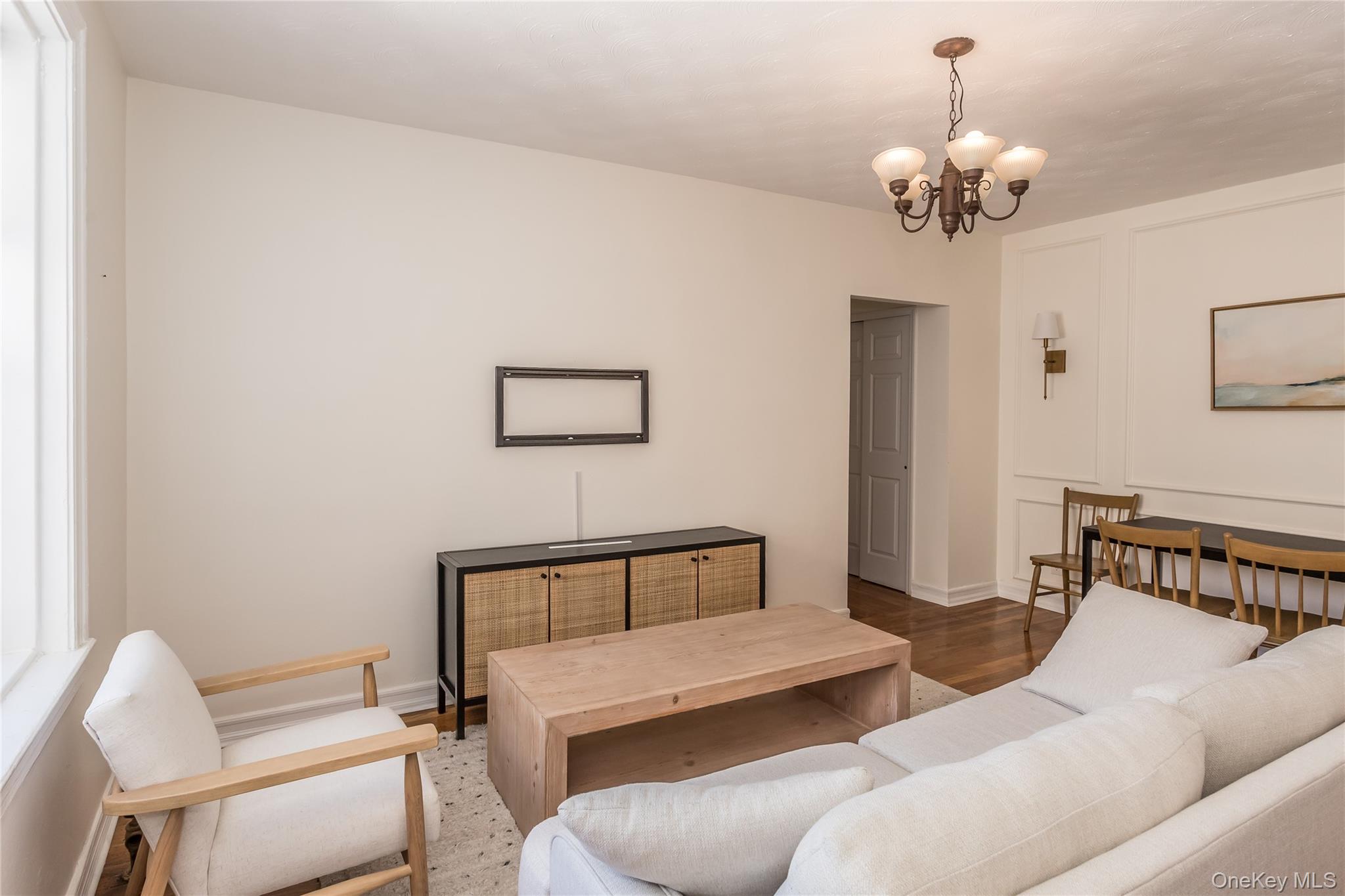 #12 photo, 30-69 Hobart Street, Woodside , NY 11377