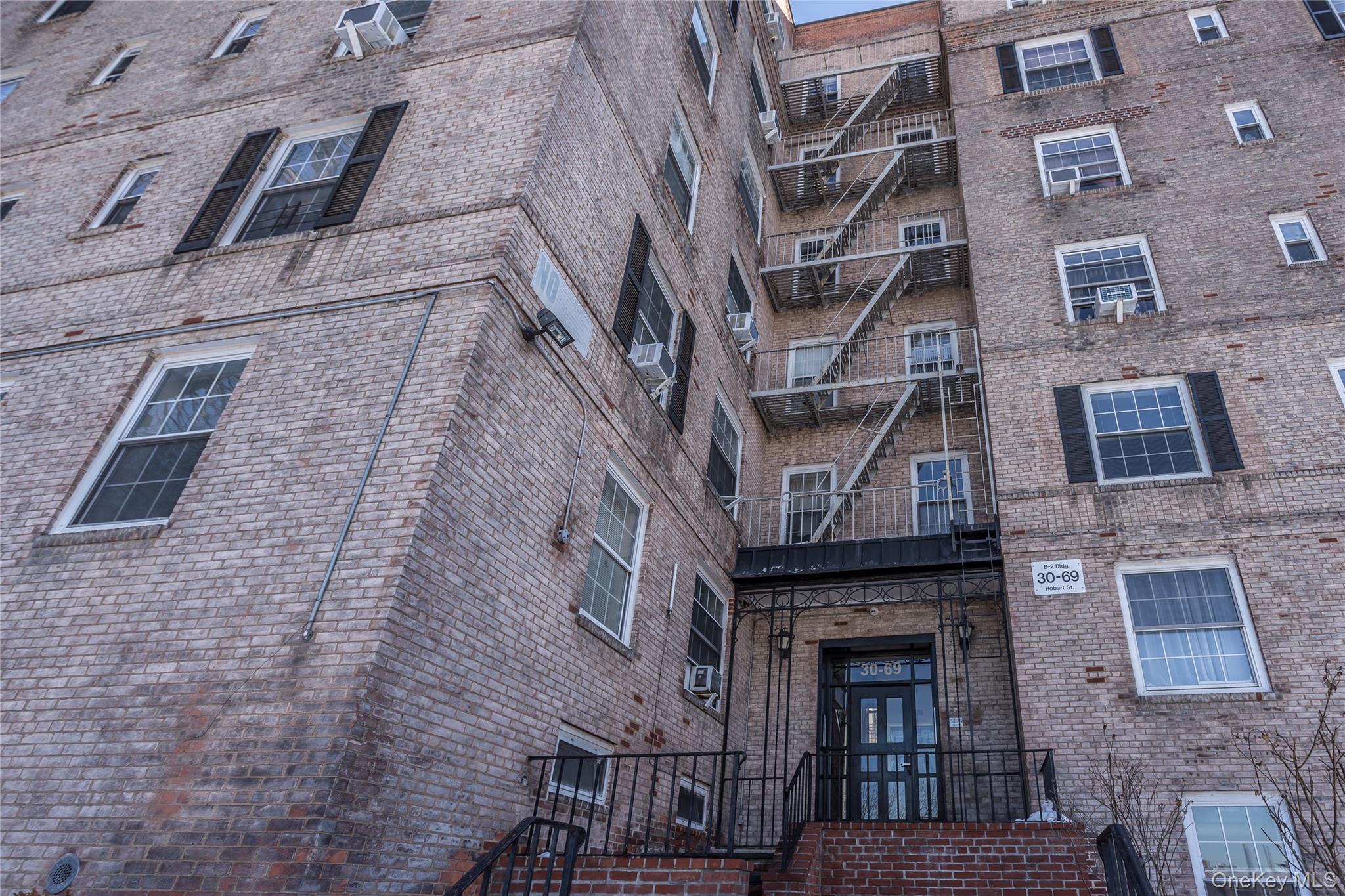 #3 photo, 30-69 Hobart Street, Woodside , NY 11377