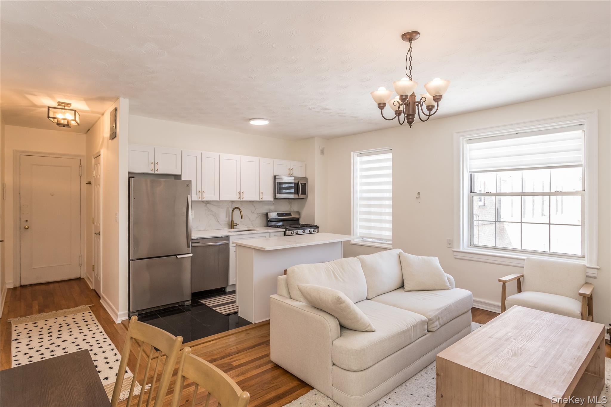 #9 photo, 30-69 Hobart Street, Woodside , NY 11377