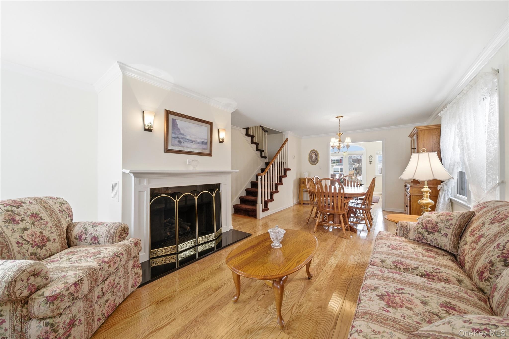 #8 photo, 64 Stuart Avenue, Amityville , NY 11701