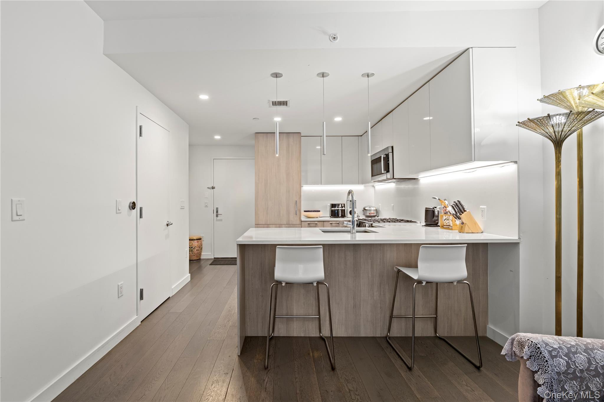 #9 photo, 131-05 40 Road, Flushing , NY 11354