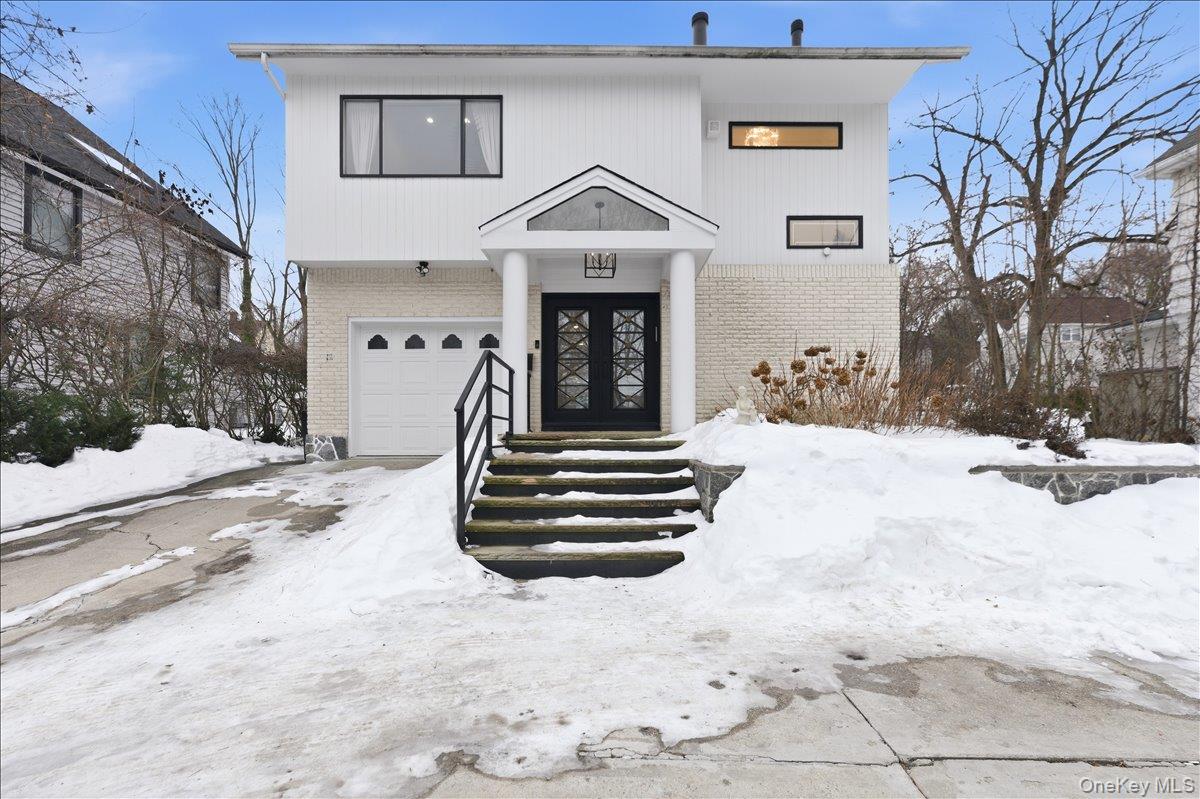 #1 photo, 12 Red Brook Road, Great Neck , NY 11024