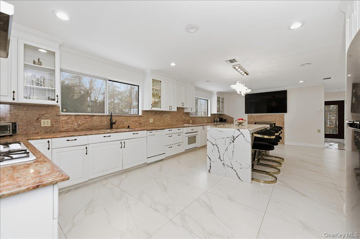 #18 photo, 12 Red Brook Road, Great Neck , NY 11024