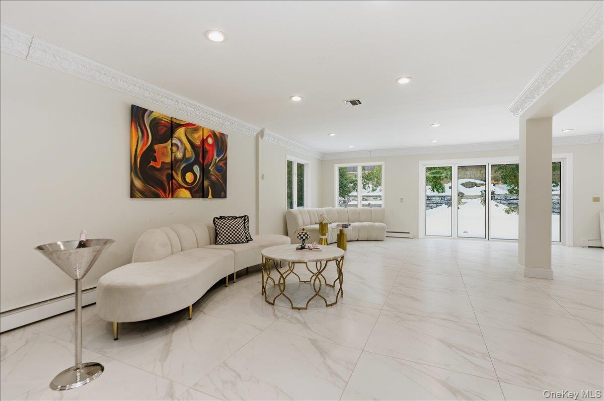 #8 photo, 12 Red Brook Road, Great Neck , NY 11024