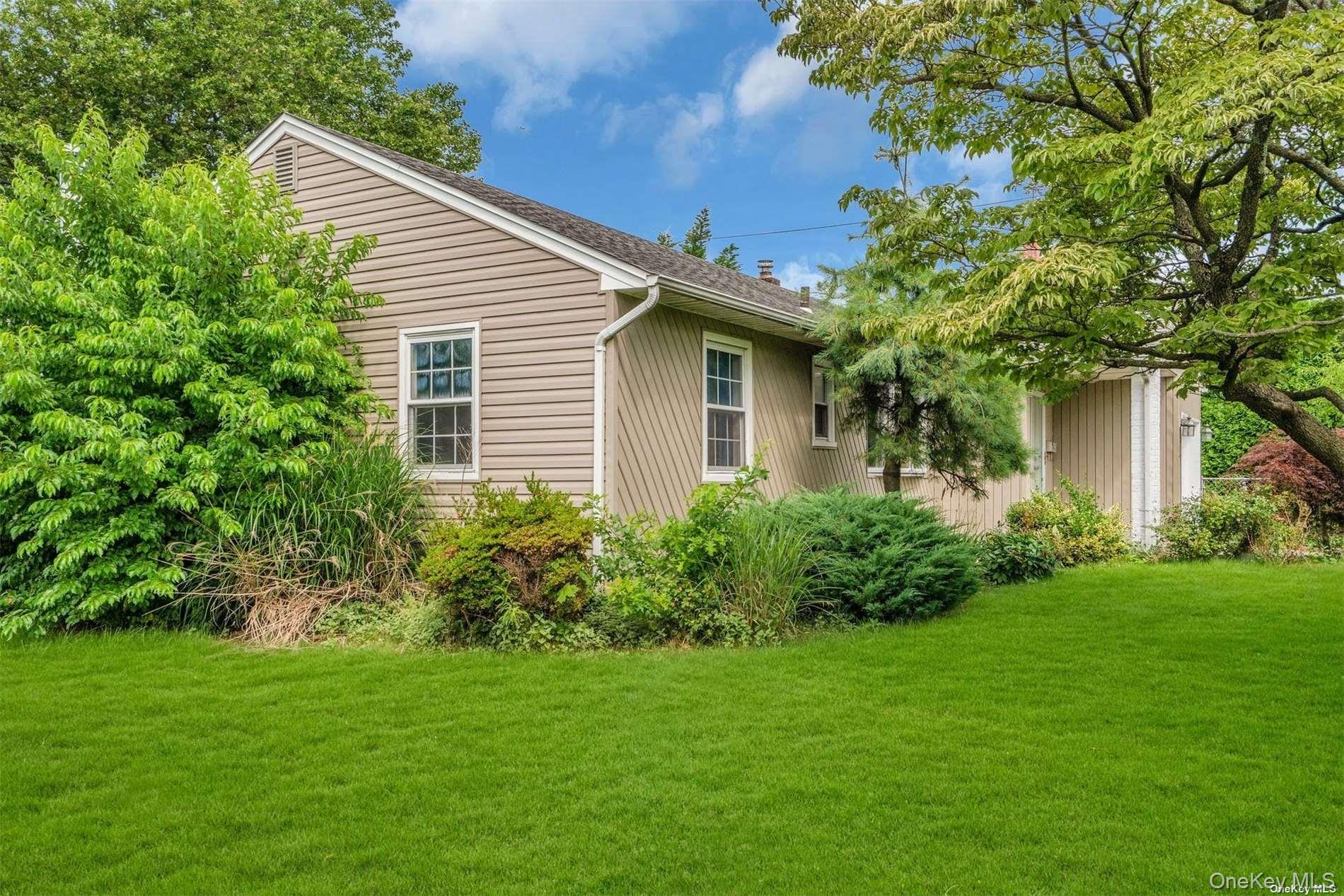 #7 photo, 4 Cheshire Road, Bethpage , NY 11714