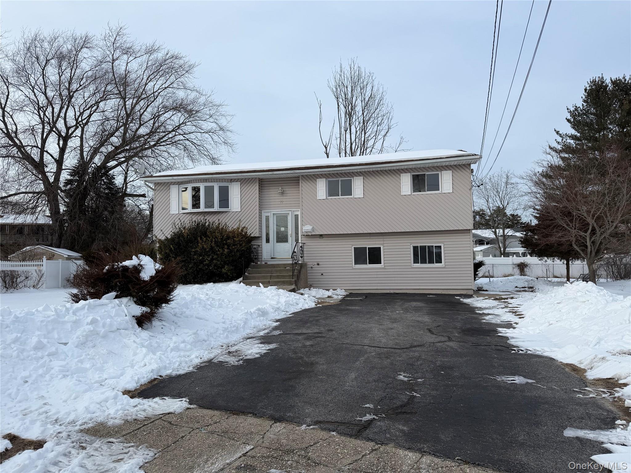 #1 photo, 11 Mel Court, Bay Shore , NY 11706