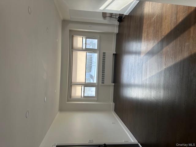 #2 photo, 106 Bregman Avenue, New Hyde Park , NY 11040