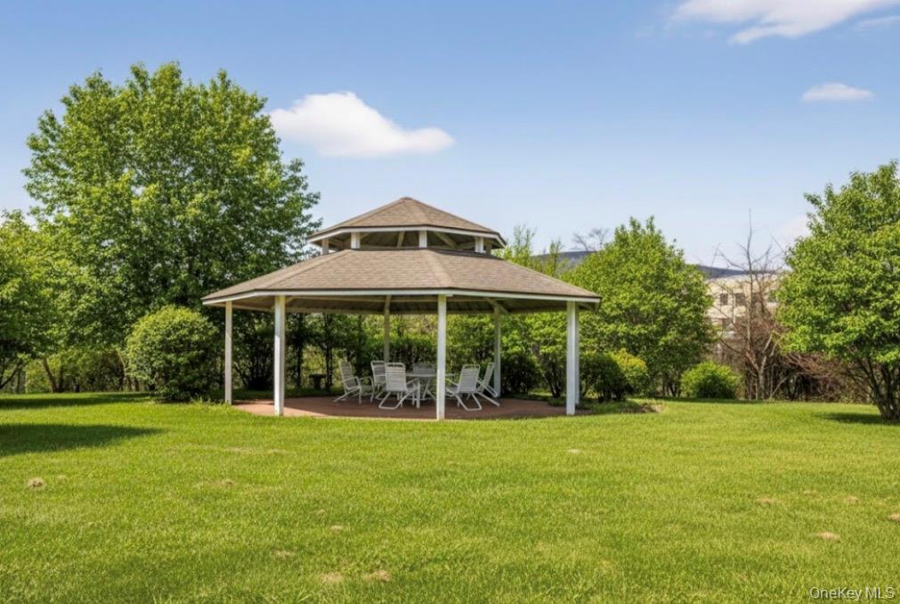 #4 photo, 734 Regency Drive, Fishkill , NY 12524