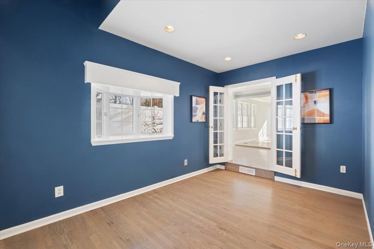 #14 photo, 66 Middle Road, Eastchester , NY 10709