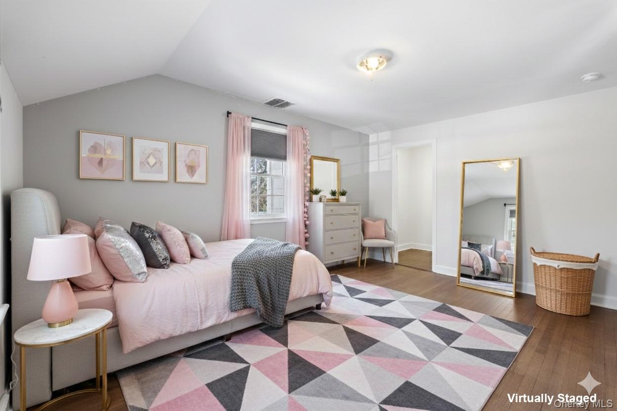 #20 photo, 66 Middle Road, Eastchester , NY 10709