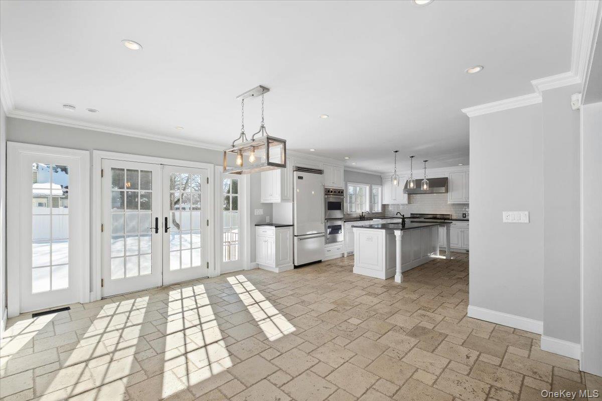 #8 photo, 66 Middle Road, Eastchester , NY 10709