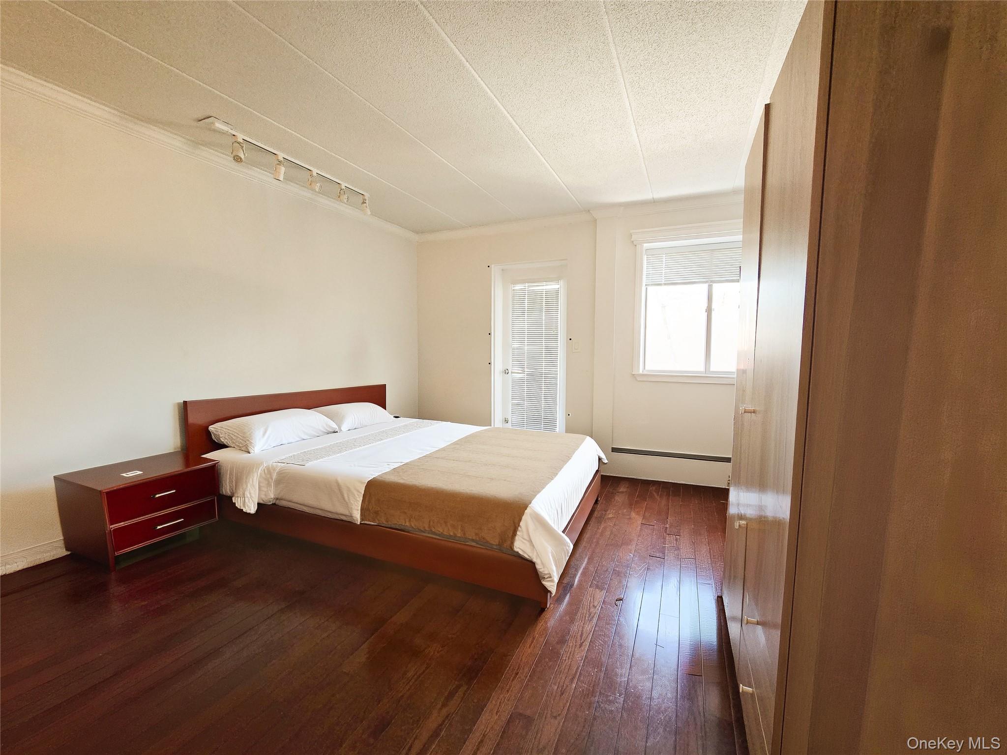 #6 photo, 38-08 147 Street, Flushing , NY 11354