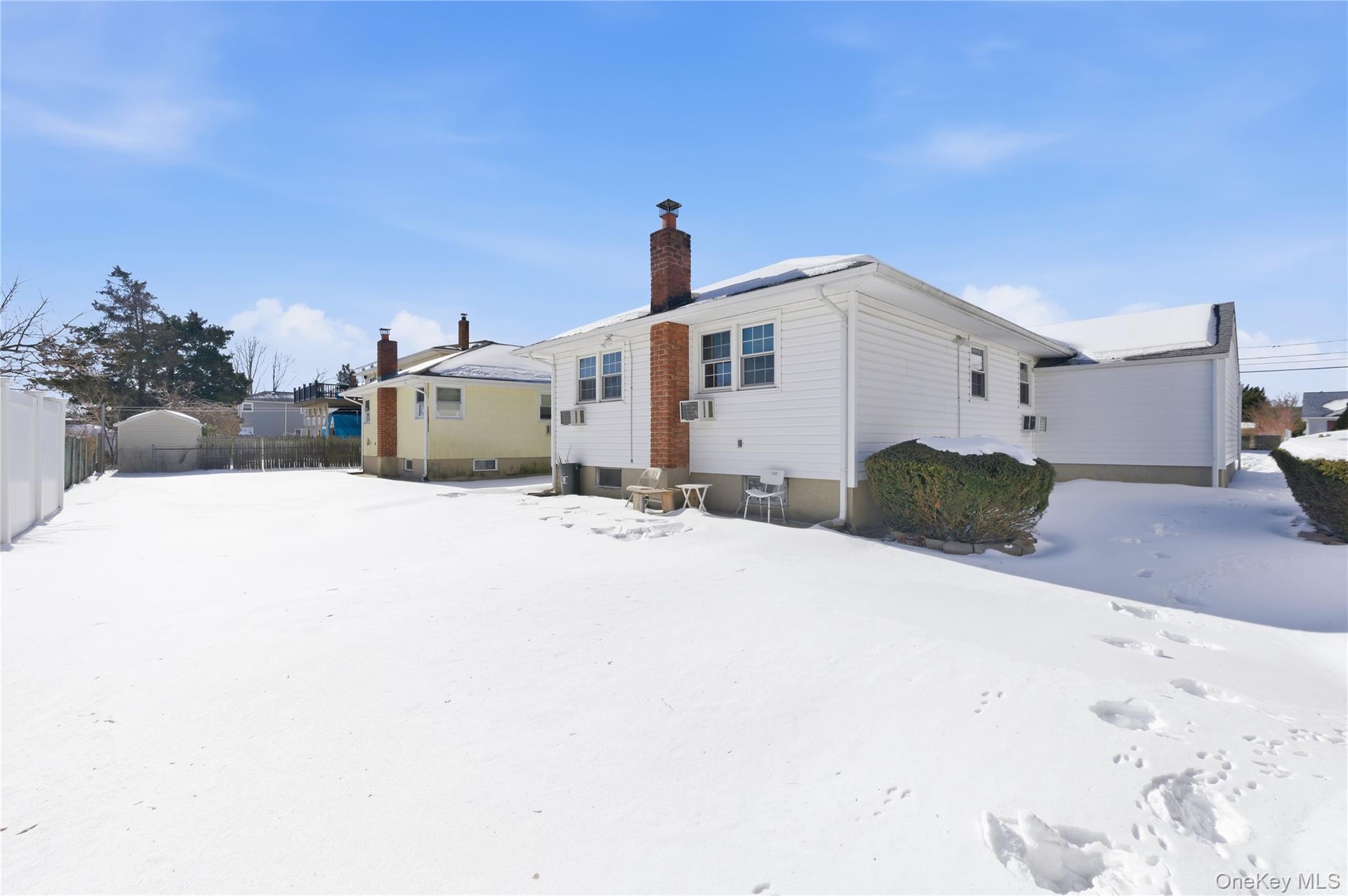 #15 photo, 633 Evelyn Avenue, East Meadow , NY 11554