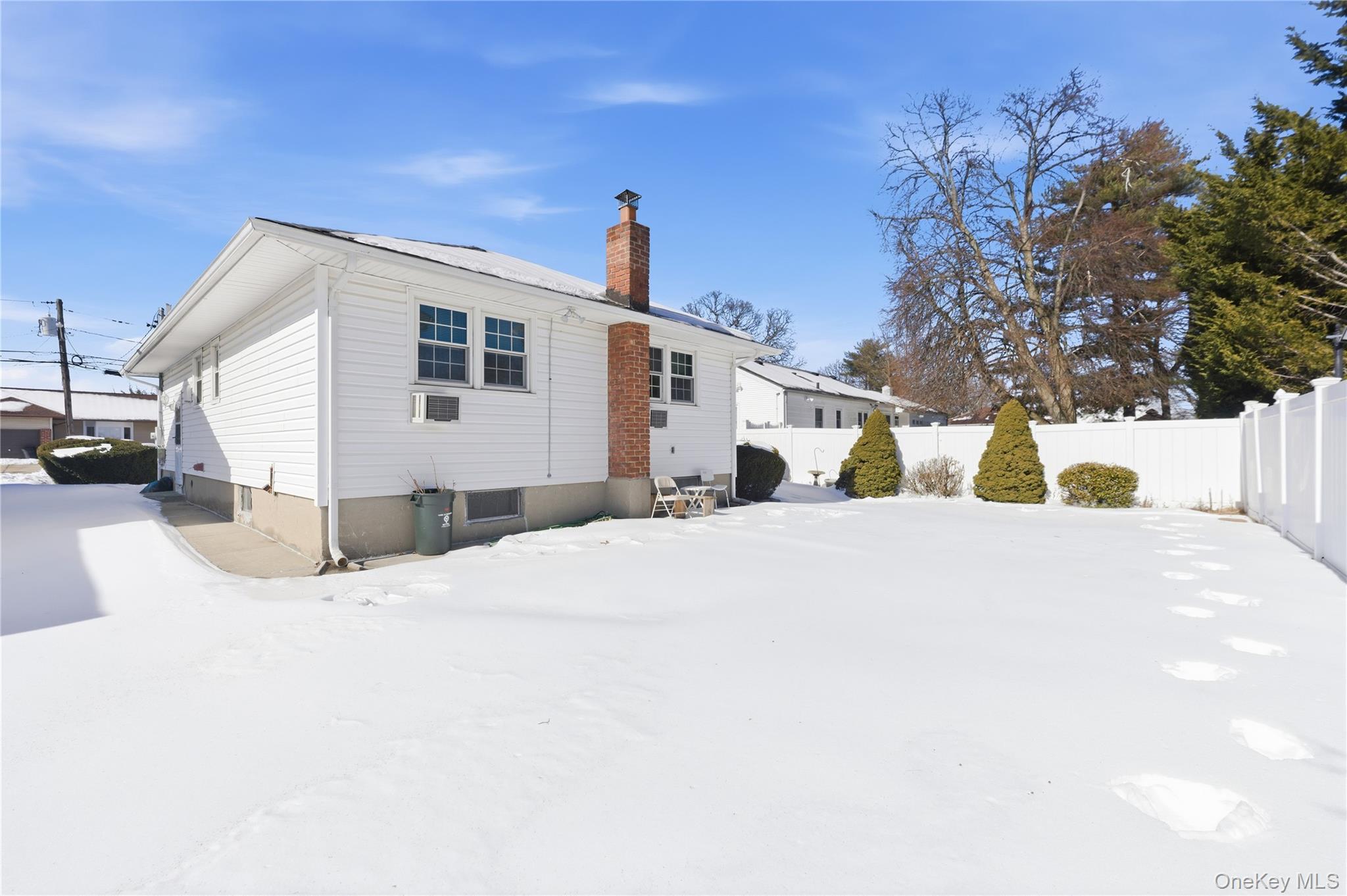 #16 photo, 633 Evelyn Avenue, East Meadow , NY 11554