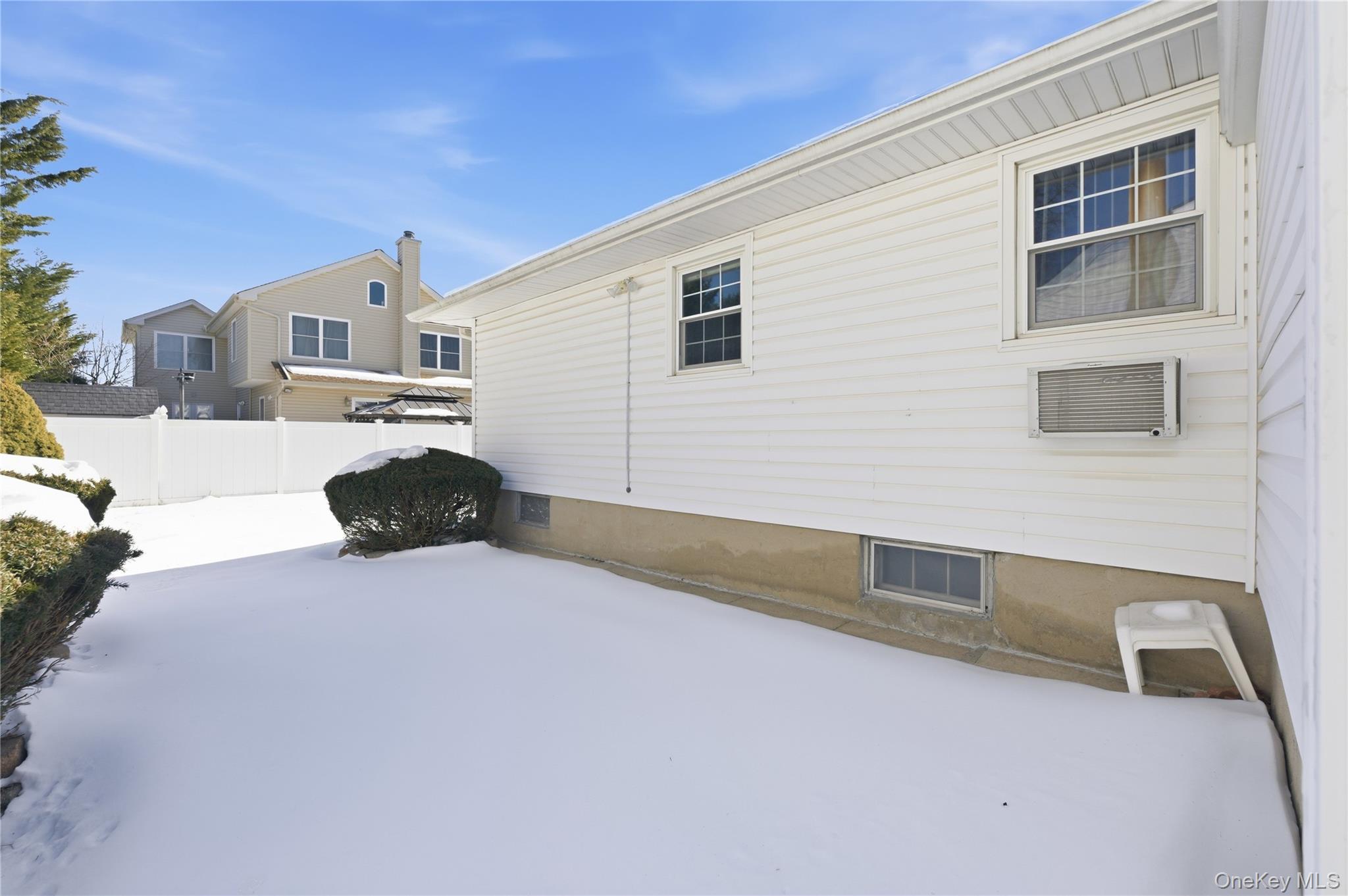 #18 photo, 633 Evelyn Avenue, East Meadow , NY 11554