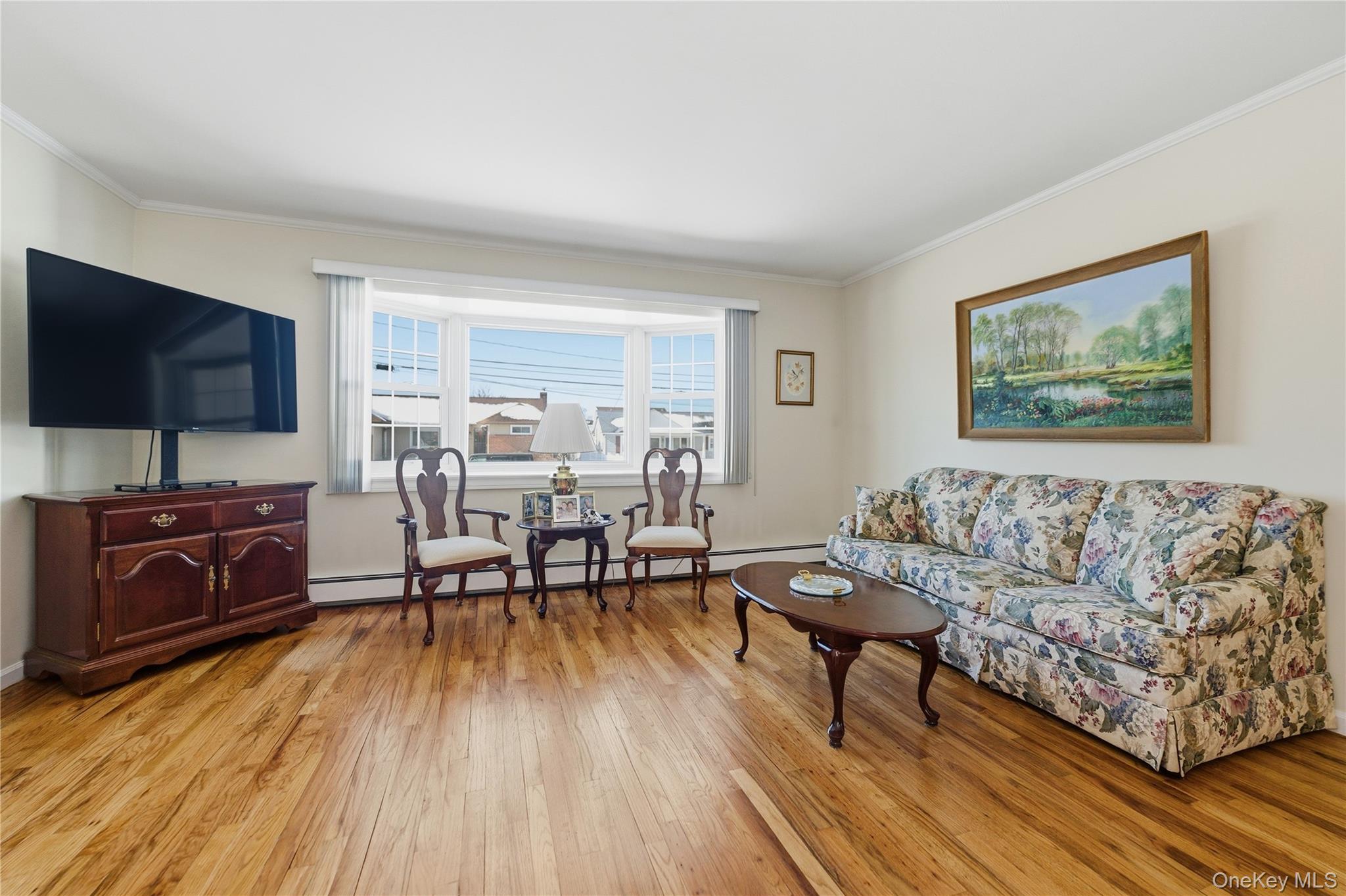 #3 photo, 633 Evelyn Avenue, East Meadow , NY 11554