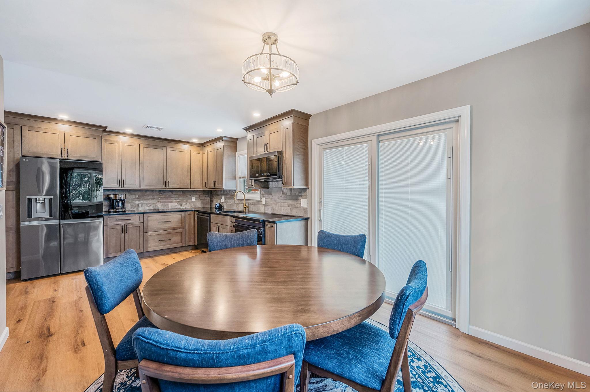 #18 photo, 33 Loughlin Drive, Shirley , NY 11967