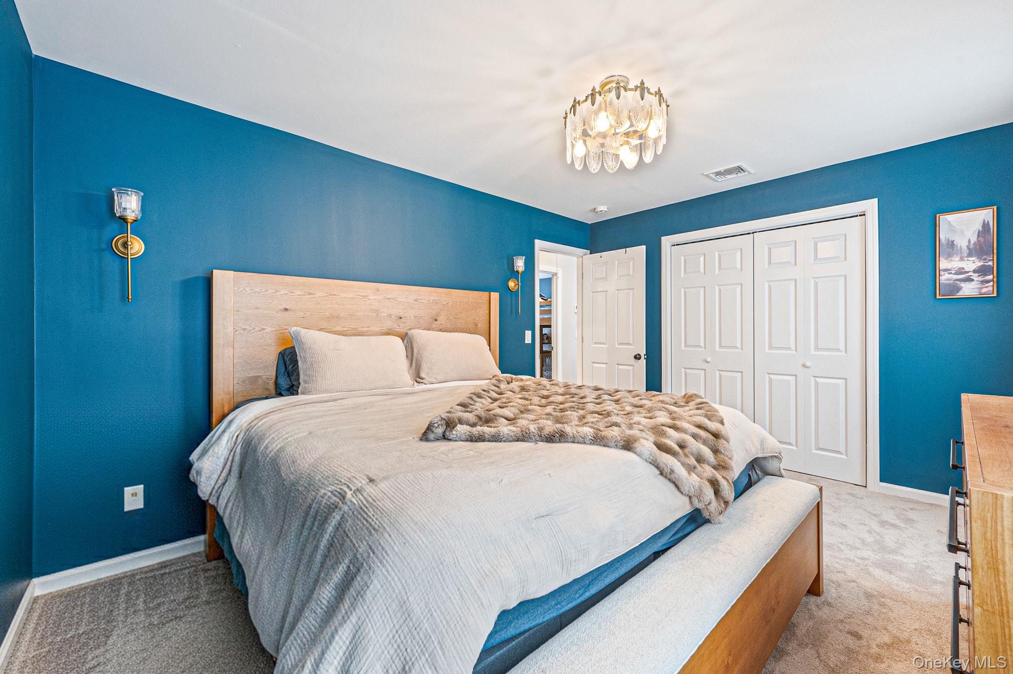 #20 photo, 33 Loughlin Drive, Shirley , NY 11967