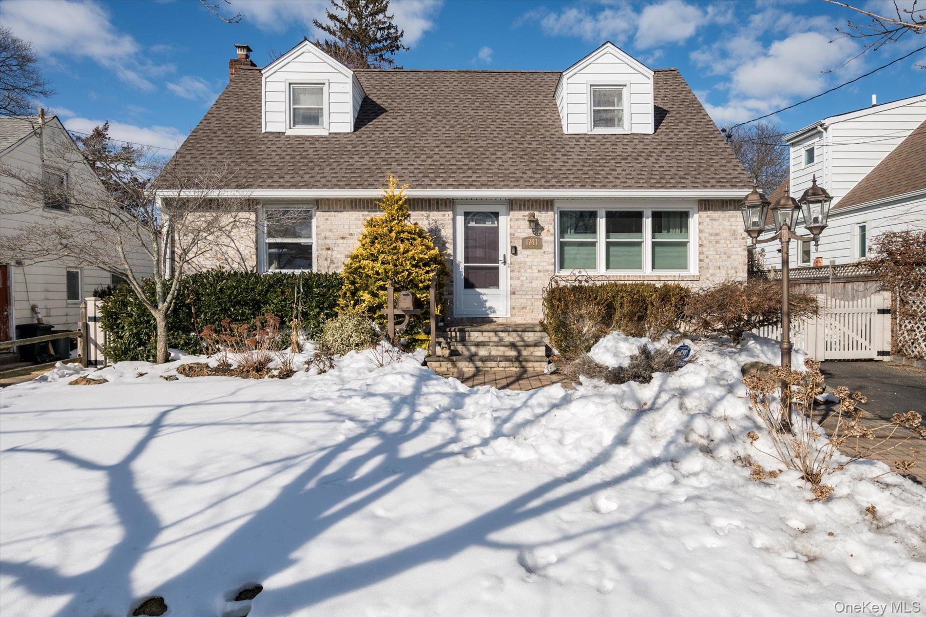 #1 photo, 1741 Bushwick Avenue, Merrick , NY 11566