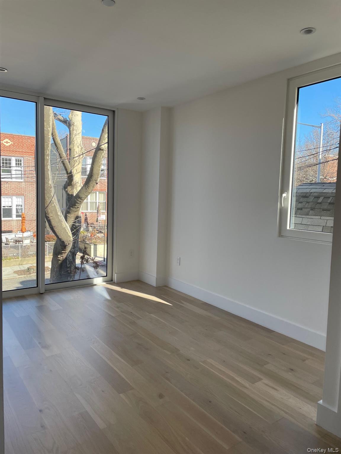 #6 photo, 19-14 21st Road, Astoria , NY 11106