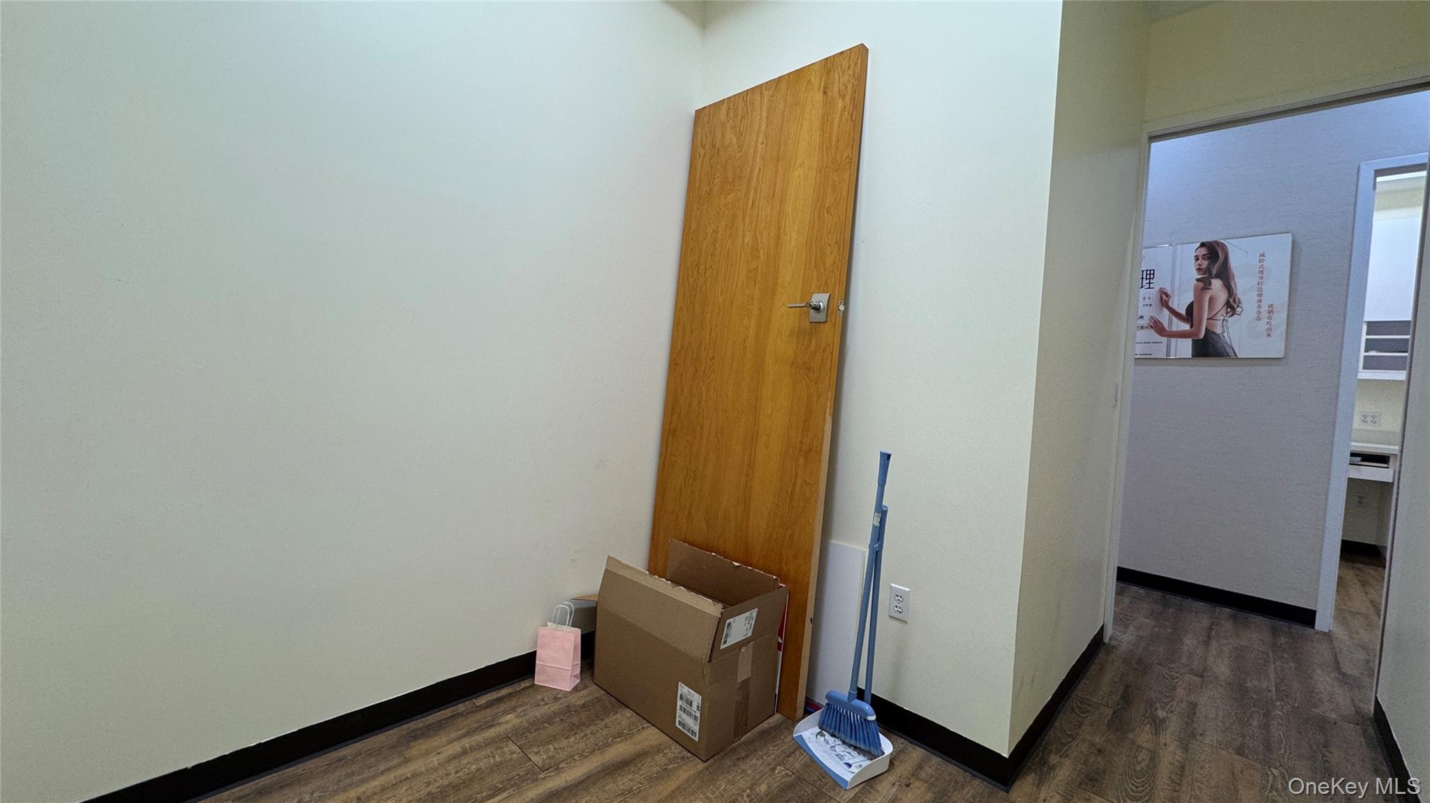 #10 photo, 131-07 40th Street, كوينز Flushing , NY 11354