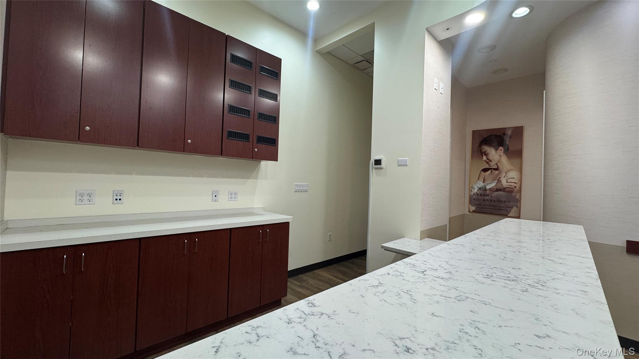 #4 photo, 131-07 40th Street, كوينز Flushing , NY 11354