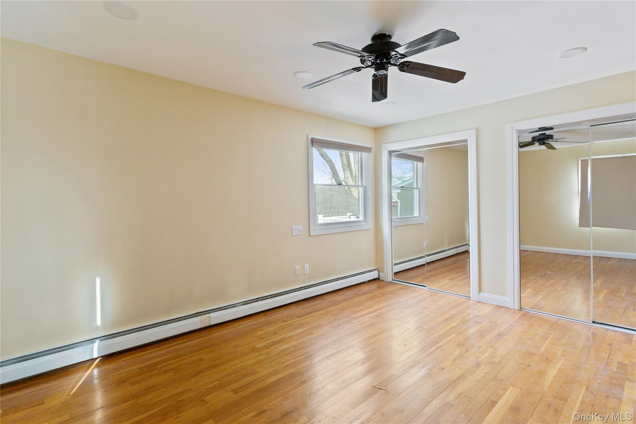 #16 photo, 4274 Broadway, Island Park , NY 11558