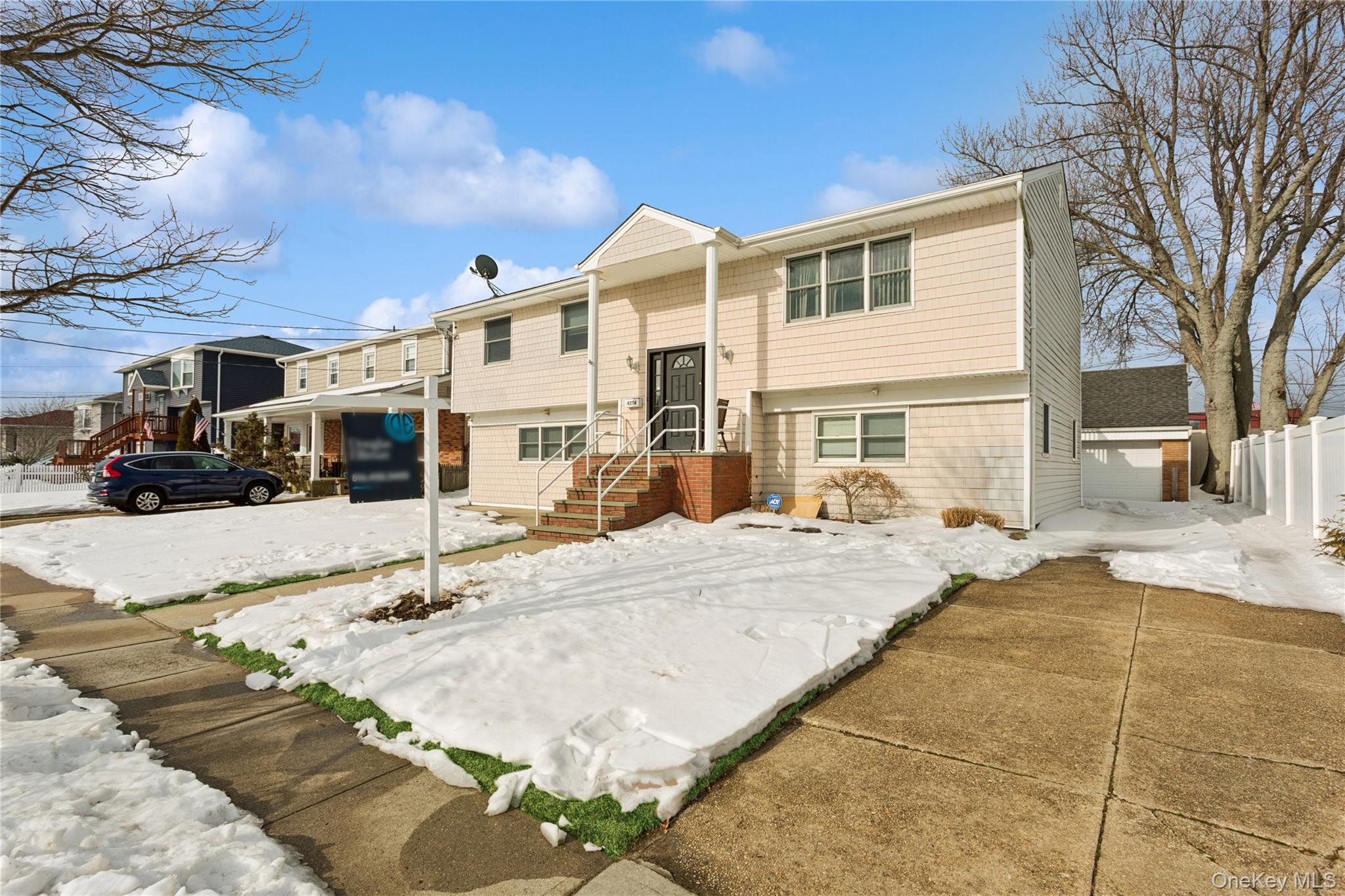 #2 photo, 4274 Broadway, Island Park , NY 11558