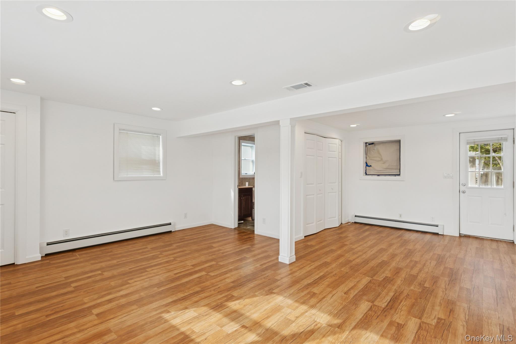 #20 photo, 4274 Broadway, Island Park , NY 11558