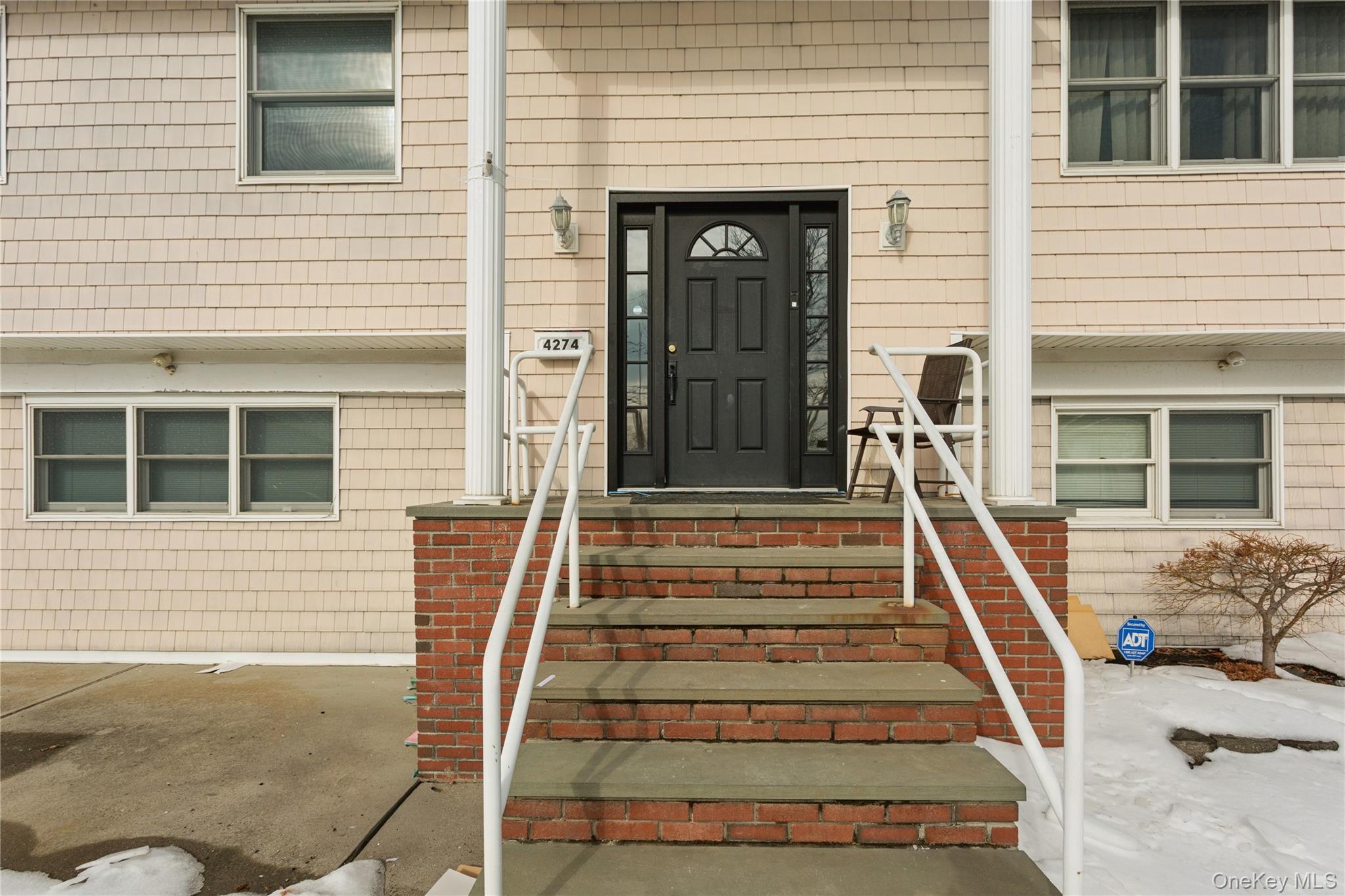 #3 photo, 4274 Broadway, Island Park , NY 11558