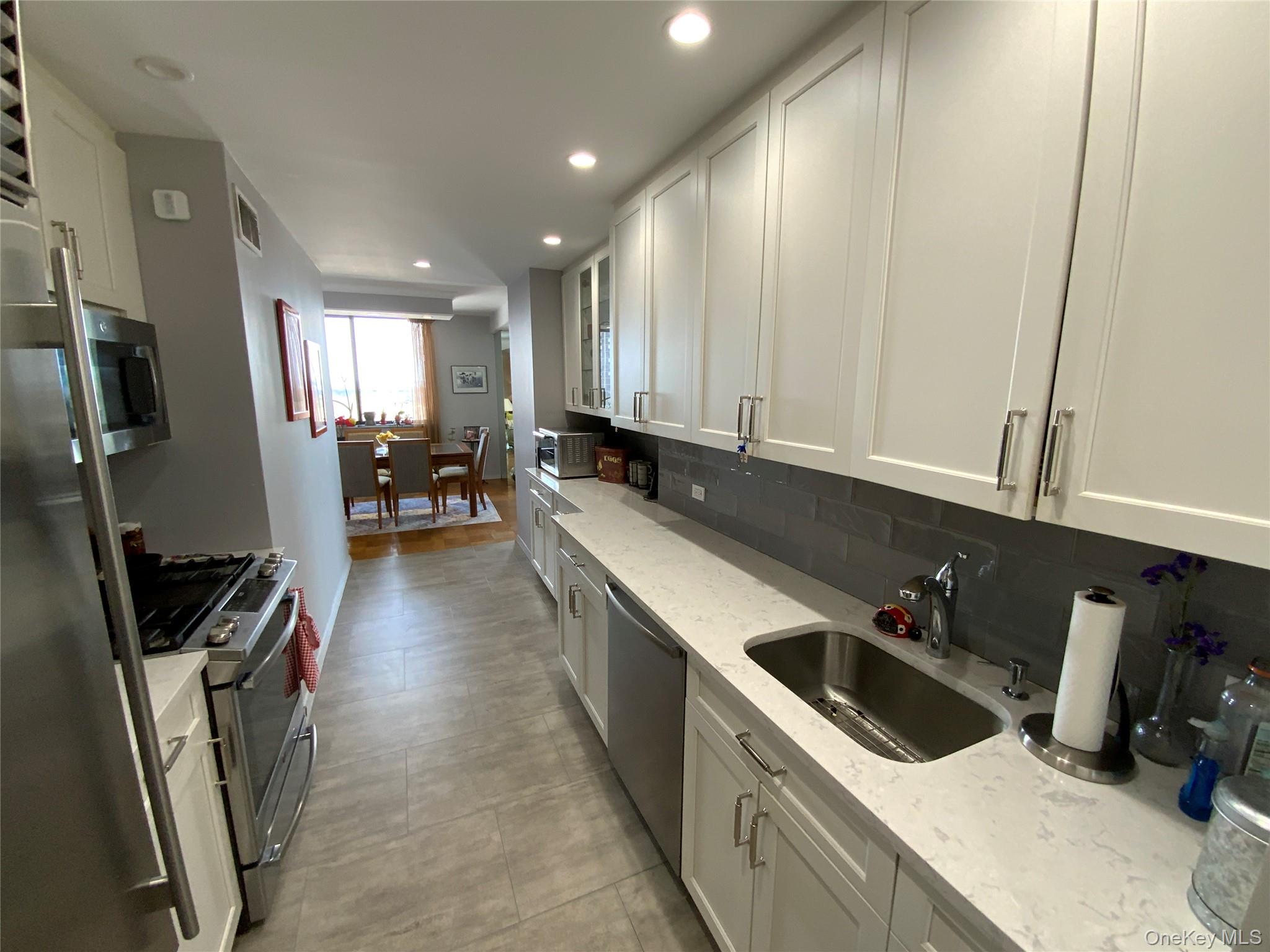 #11 photo, 27110 Grand Central Parkway, Floral Park , NY 11005