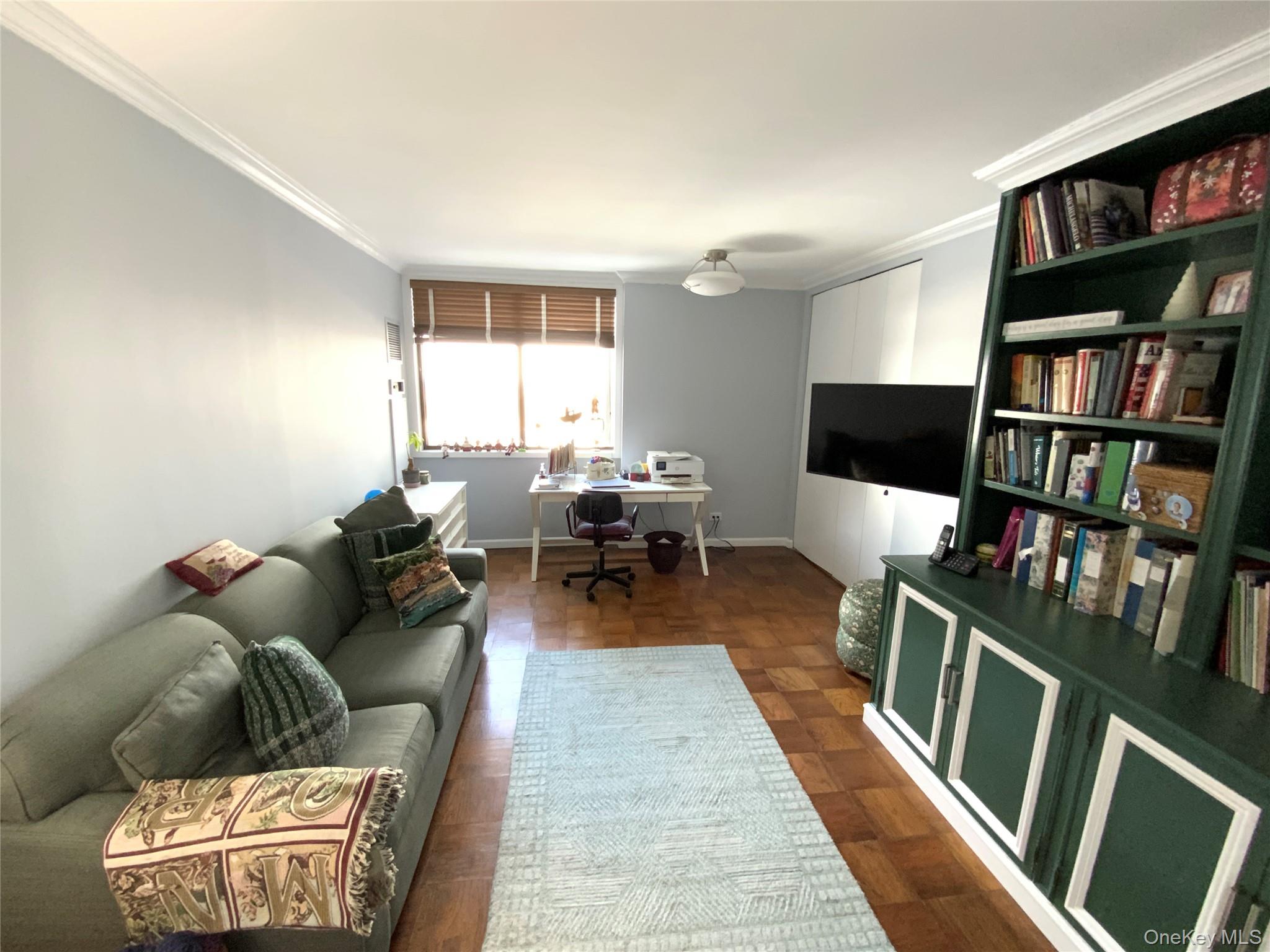 #15 photo, 27110 Grand Central Parkway, Floral Park , NY 11005