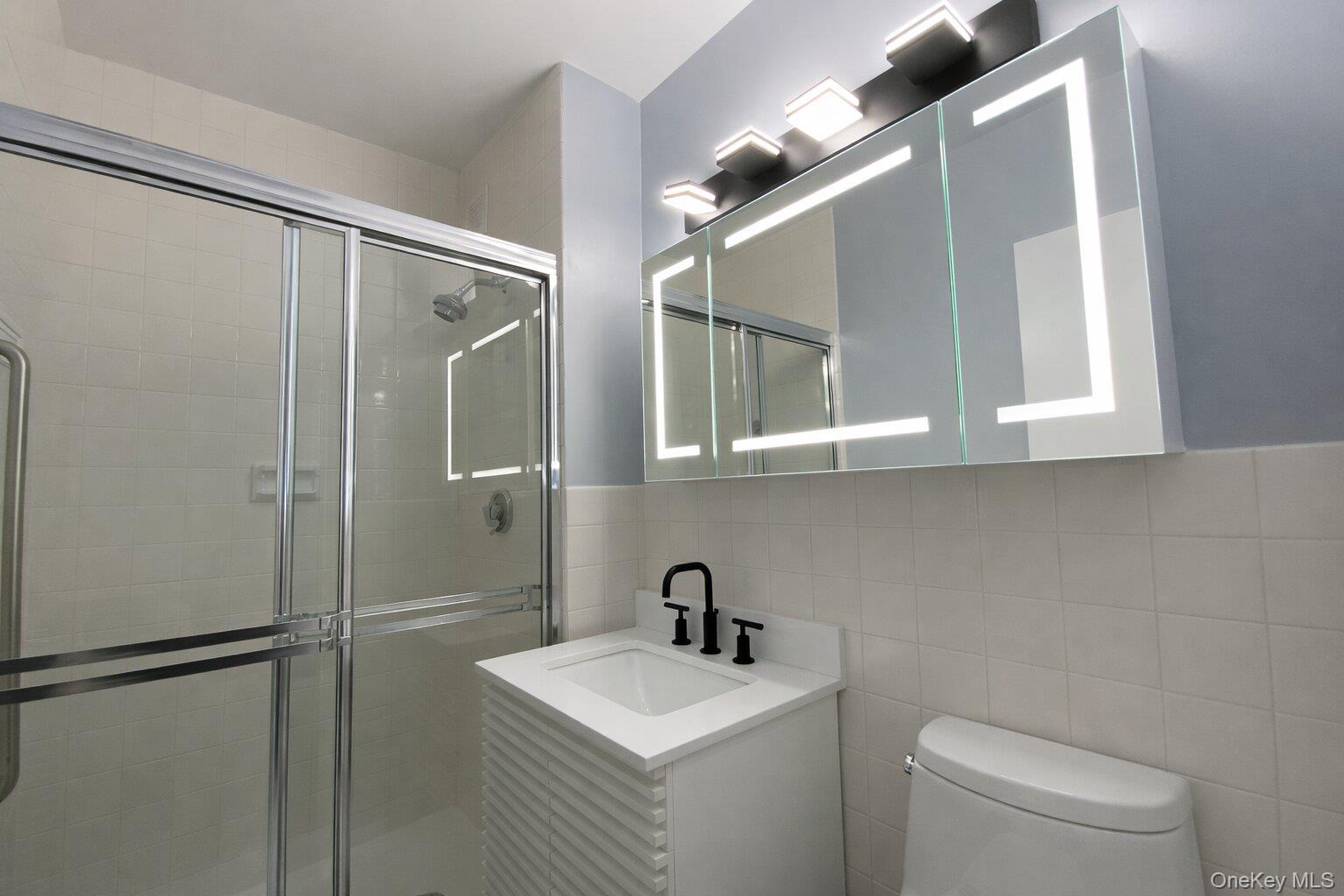 #19 photo, 27110 Grand Central Parkway, Floral Park , NY 11005